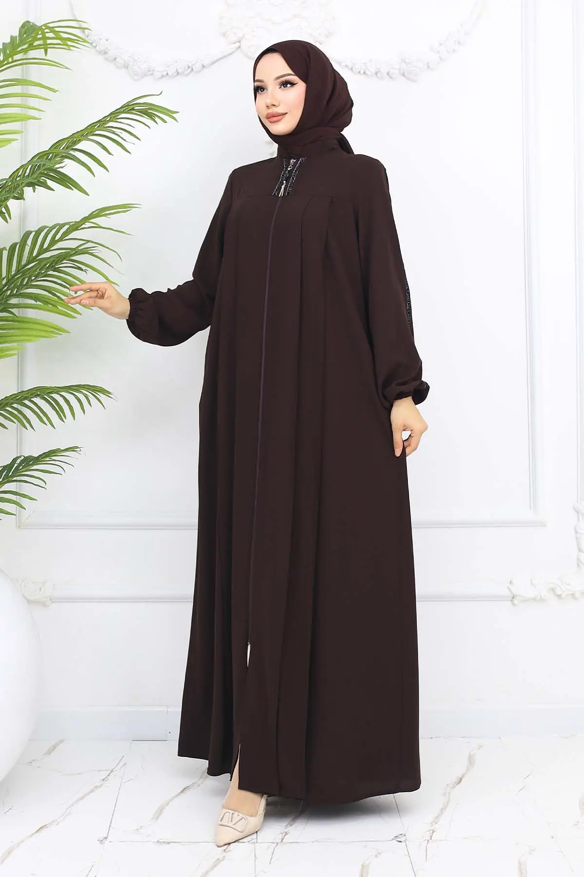 Stripe Detailed Robe Abaya-detail