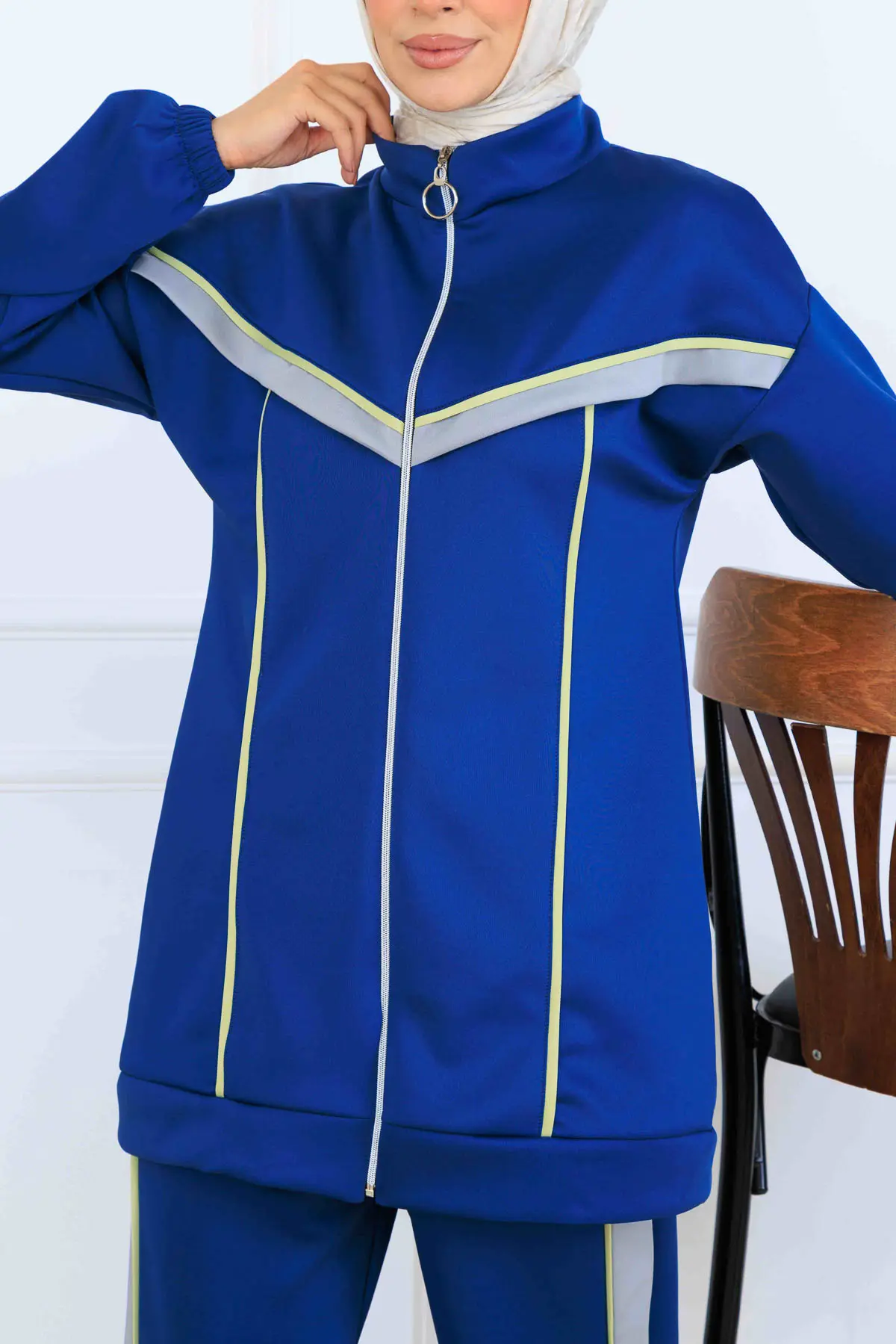 Striped Detailed Scuba Two Piece Suit-detail