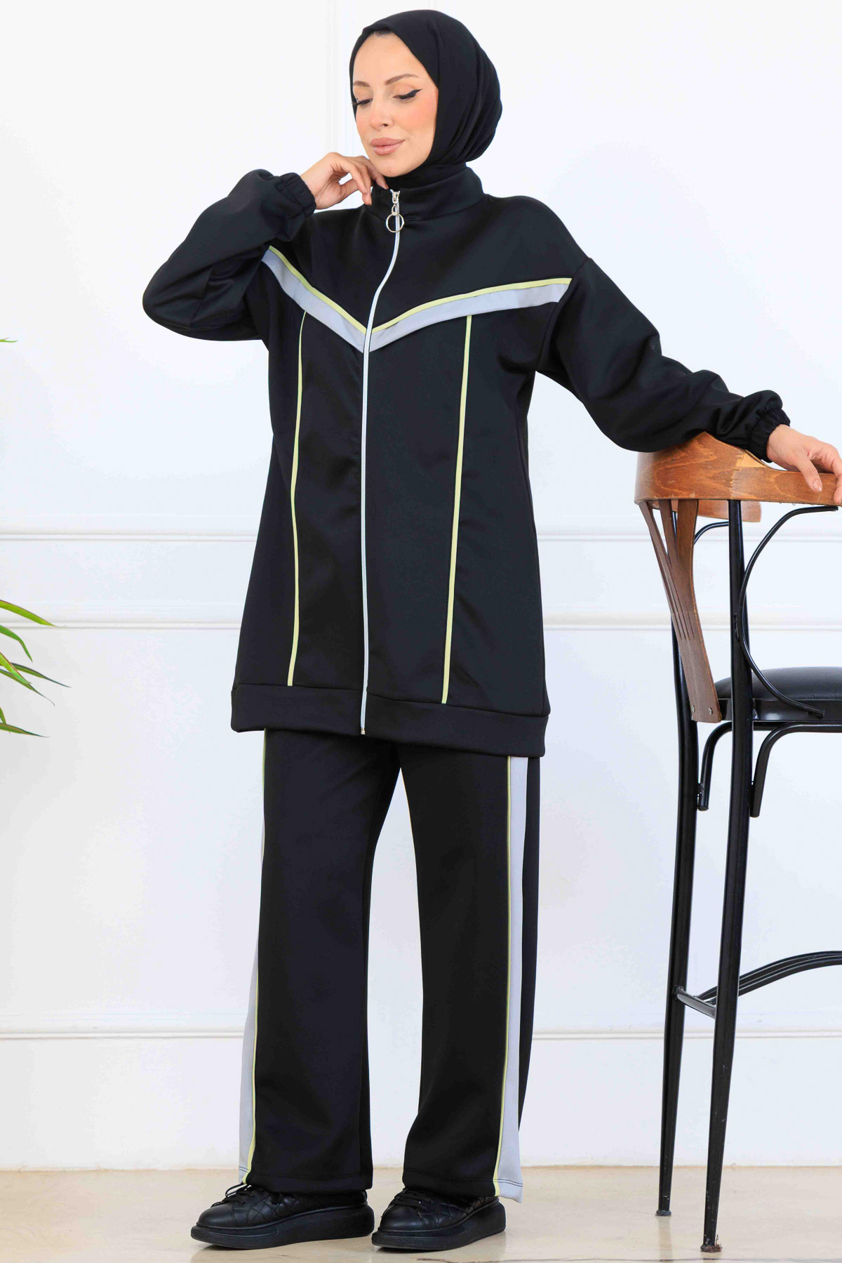 Striped Detailed Scuba Two Piece Suit