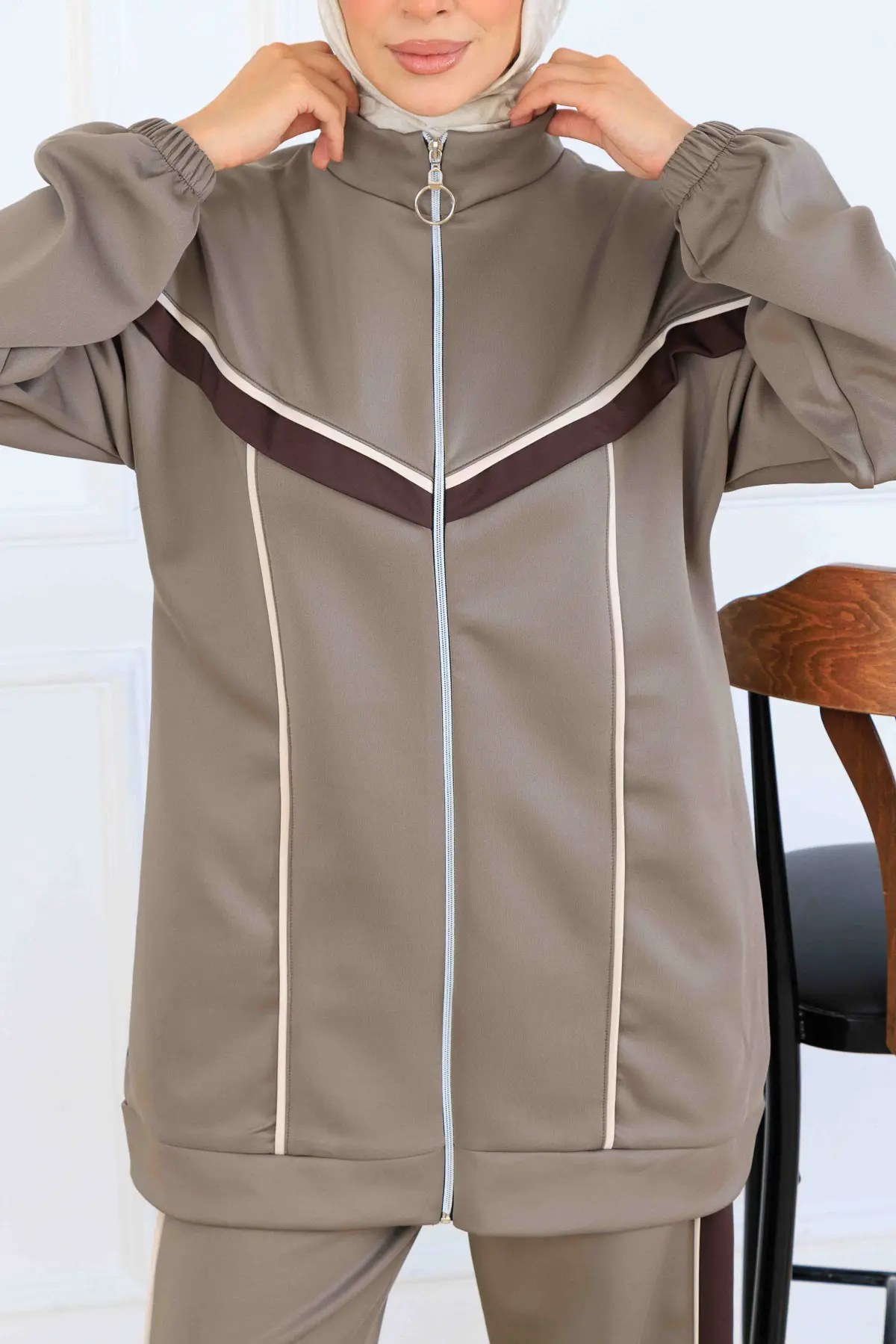 Striped Detailed Scuba Two Piece Suit-detail