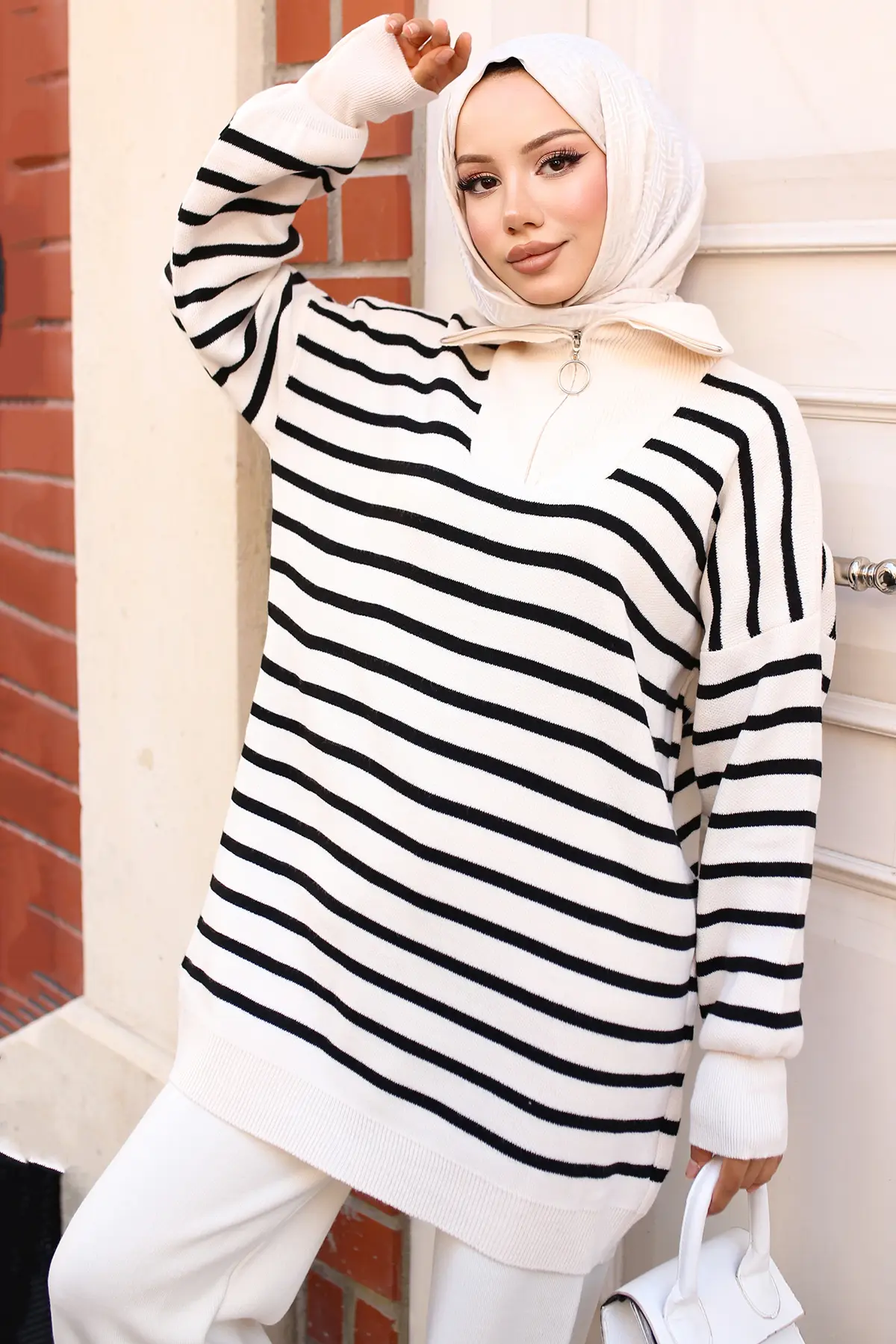 Striped Knitwear Suit-detail