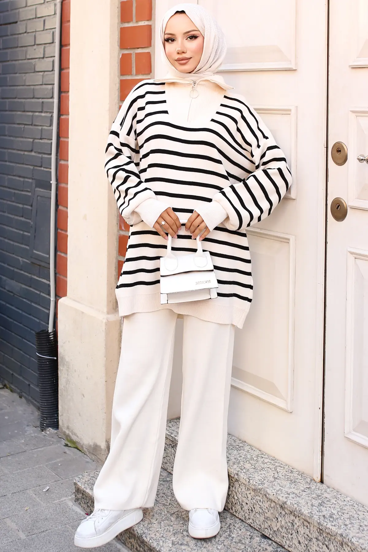 Striped Knitwear Suit-detail