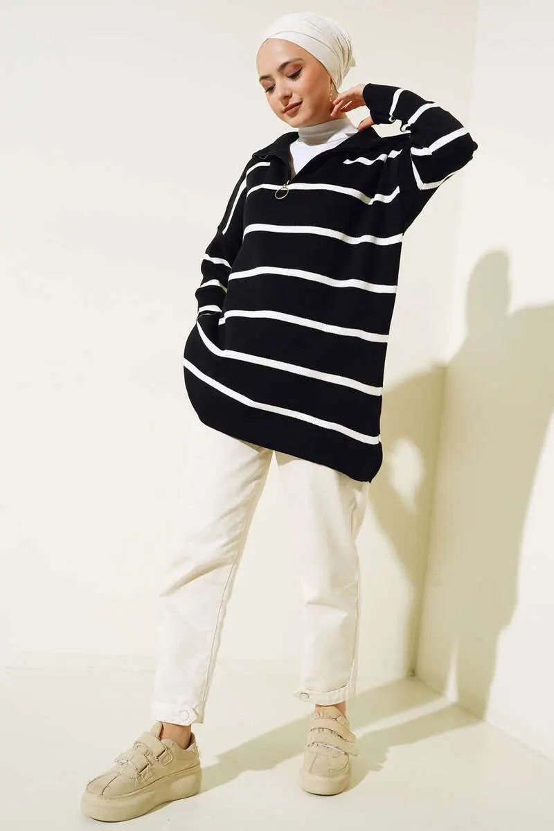 Striped Knitwear Tunic with Collar Zipper