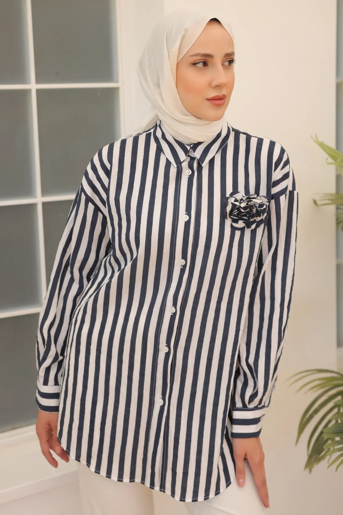 Striped Shirt With Rose Accessories-detail