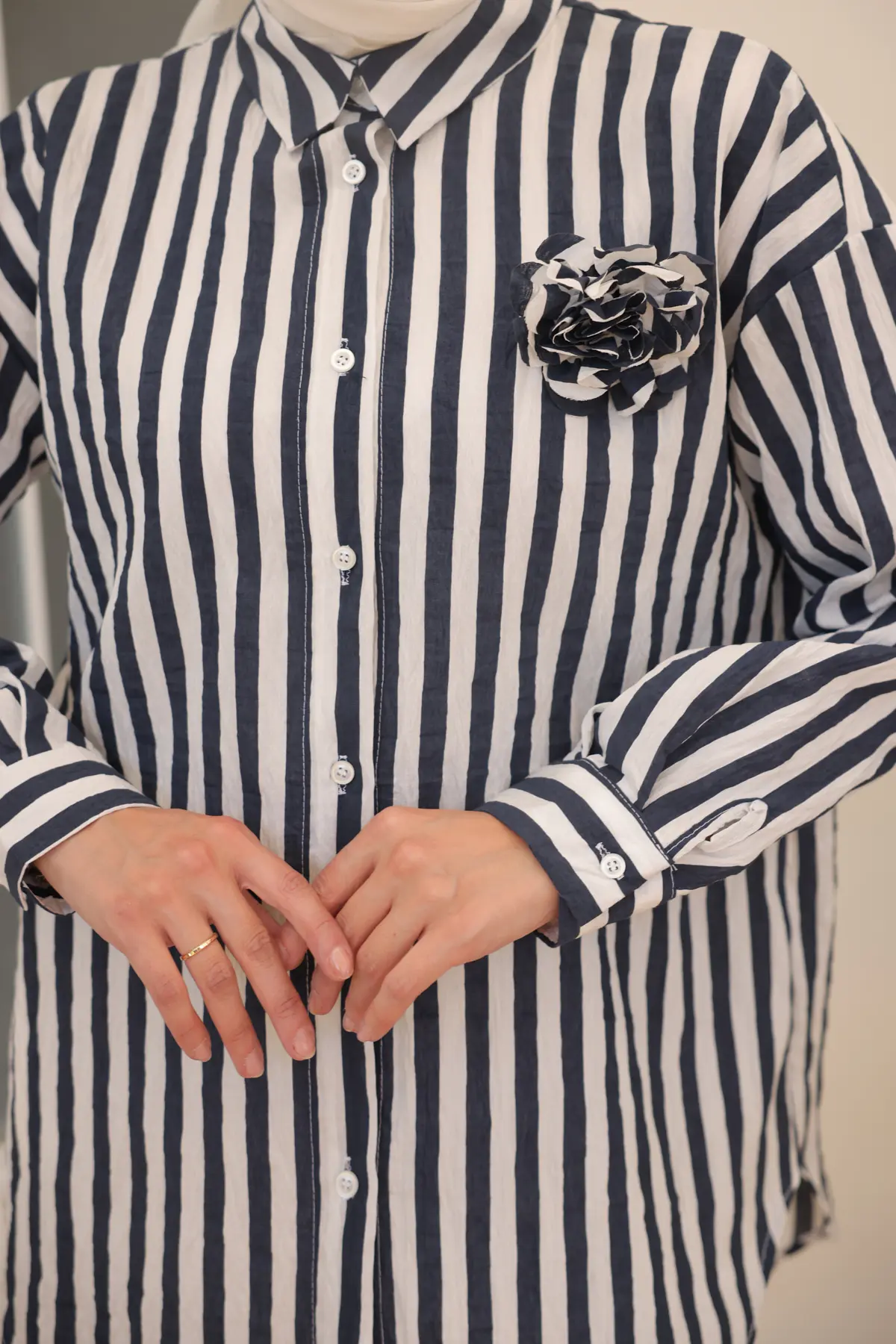 Striped Shirt With Rose Accessories-detail