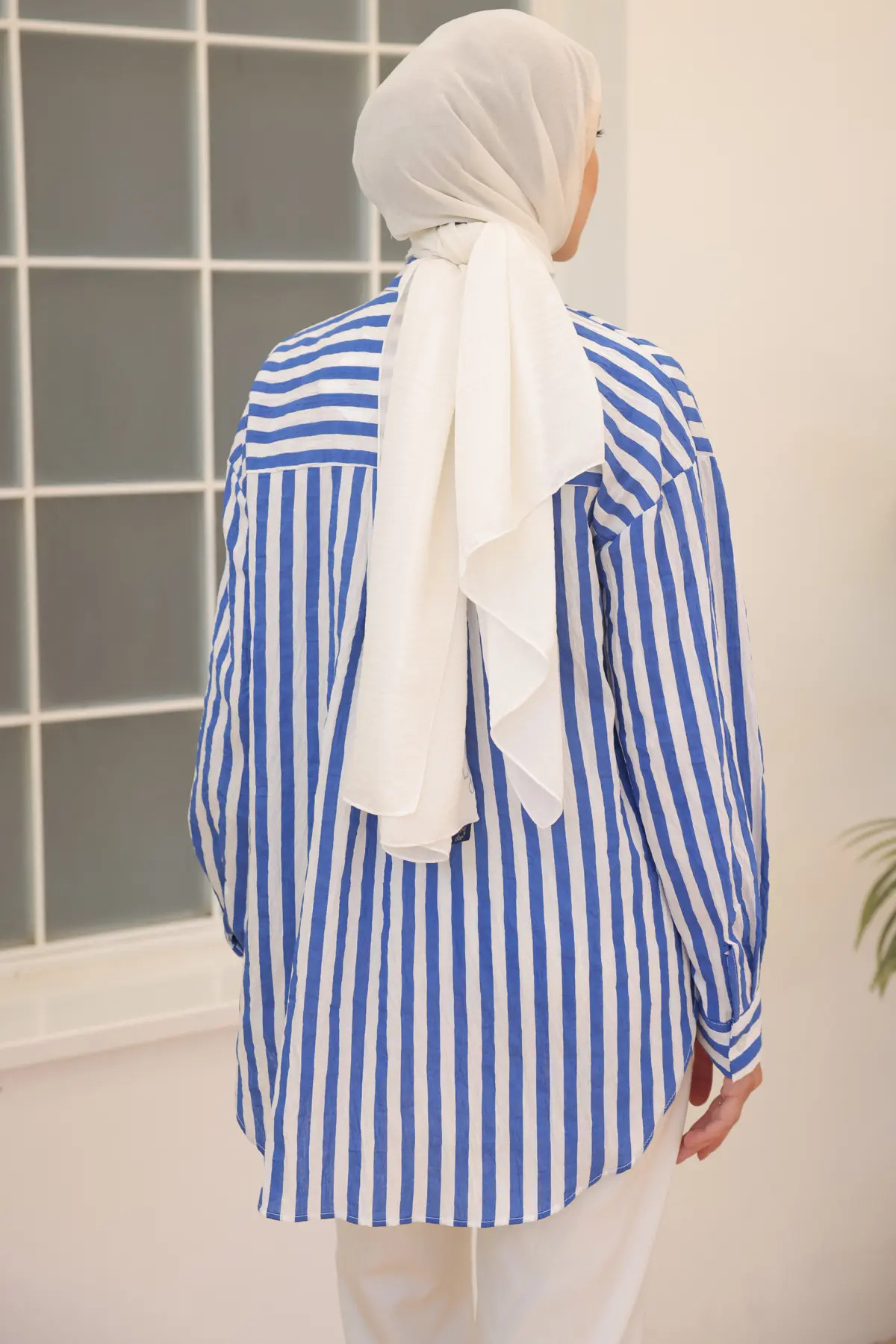 Striped Shirt With Rose Accessories-detail