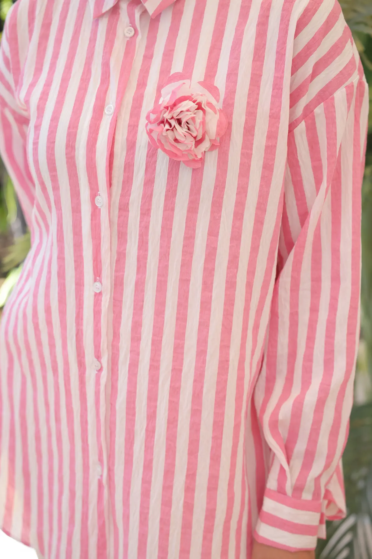 Striped Shirt With Rose Accessories-detail