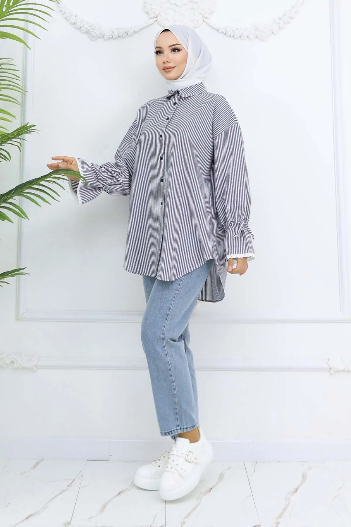 Striped Shirt With Scalloped Sleeves-detail