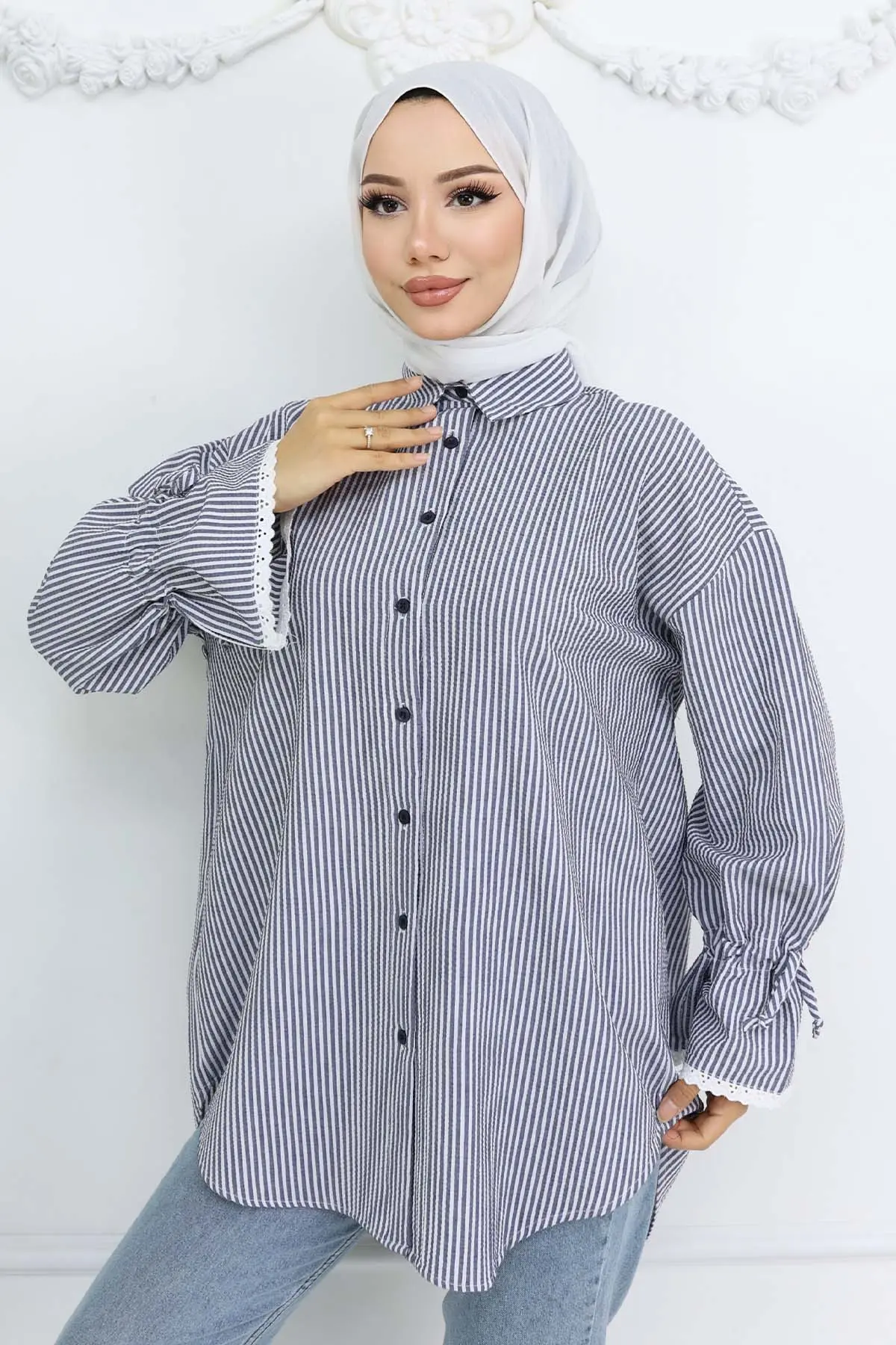 Striped Shirt With Scalloped Sleeves-detail