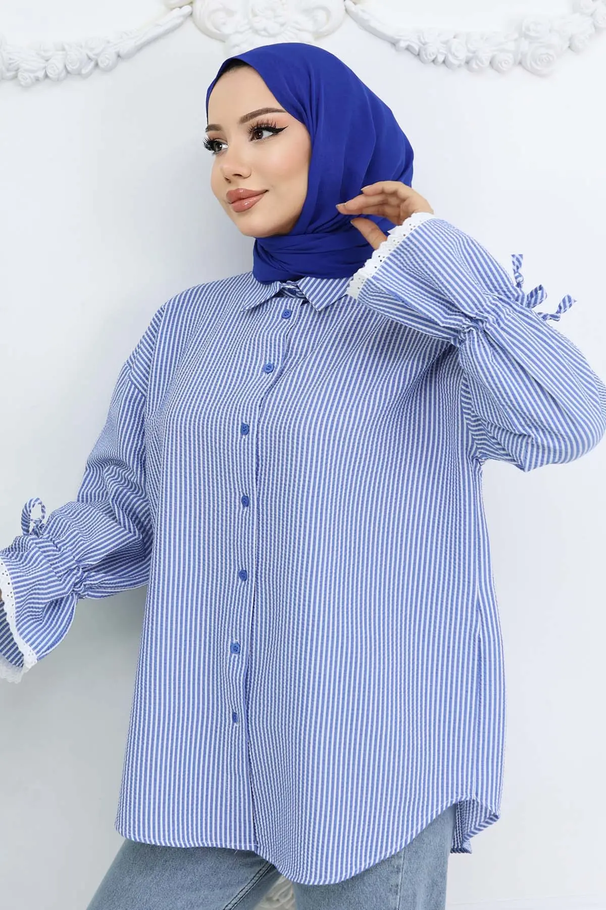 Striped Shirt With Scalloped Sleeves-detail