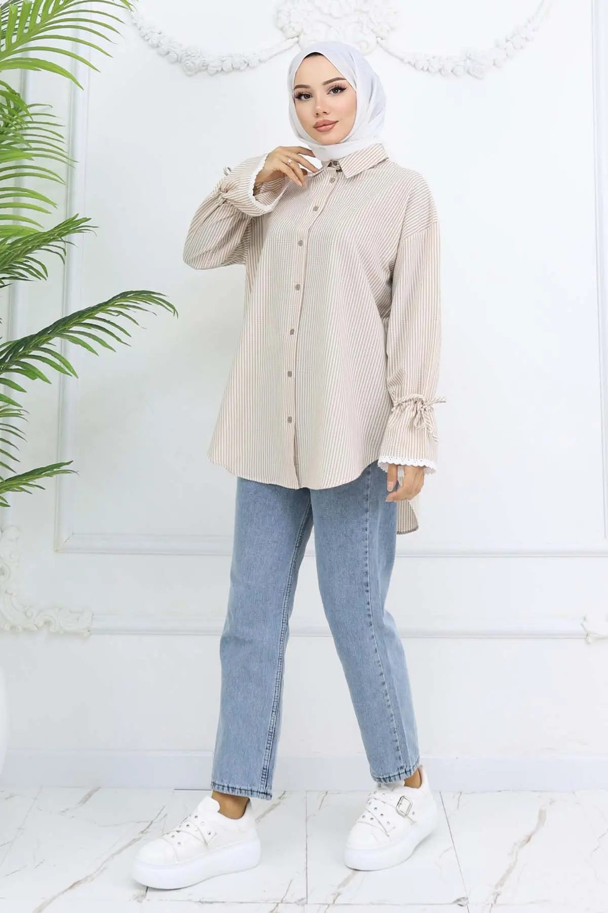 Striped Shirt With Scalloped Sleeves-detail