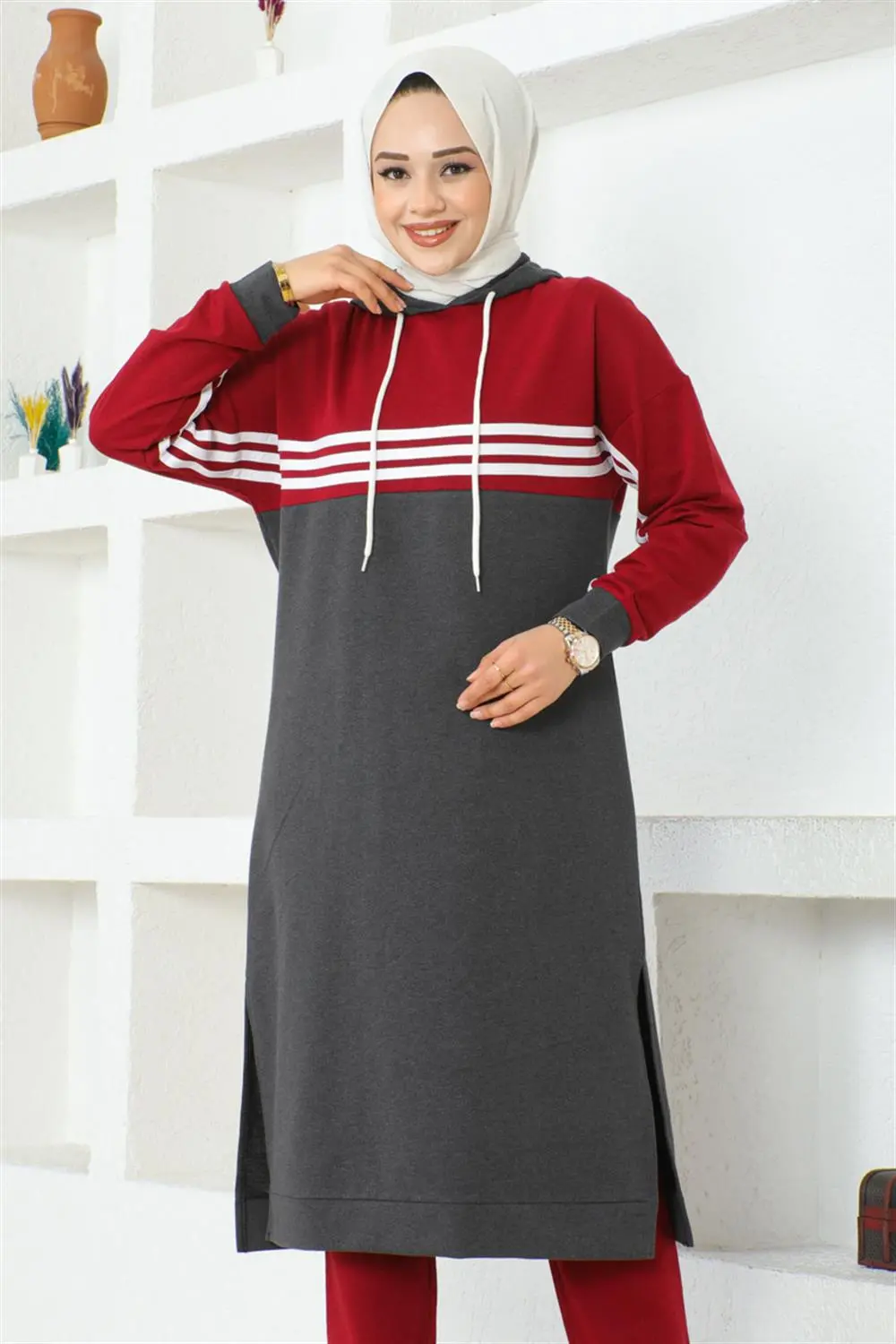 Striped Slit Sports Suit-detail