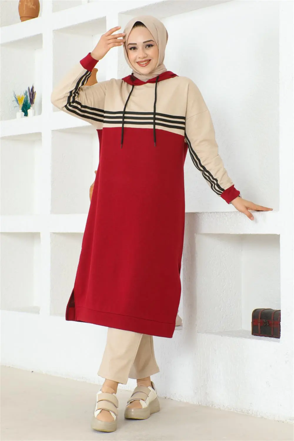 Striped Slit Sports Suit-detail