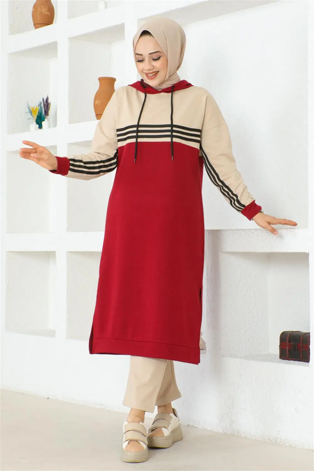 Striped Slit Sports Suit-detail