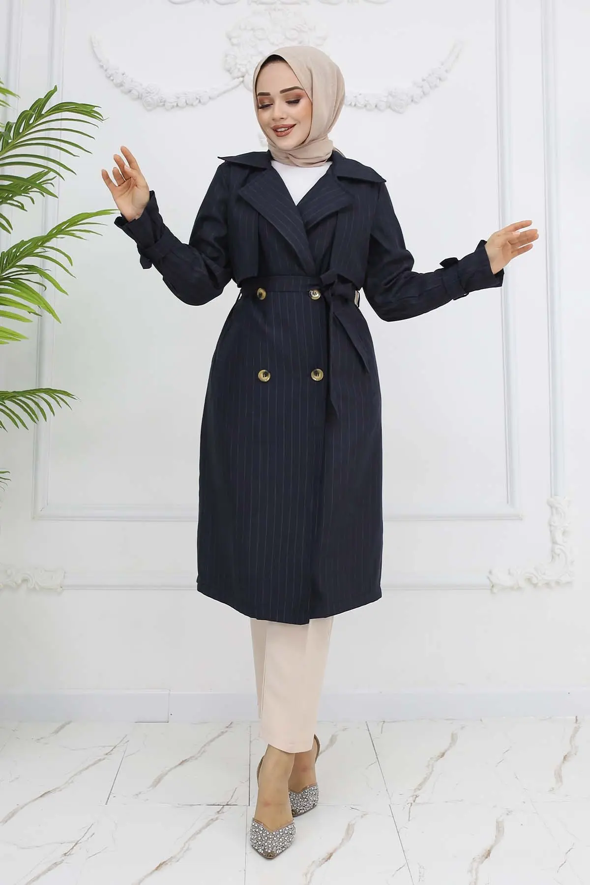 Striped Trench Coat With Waist And Arm Belt-detail