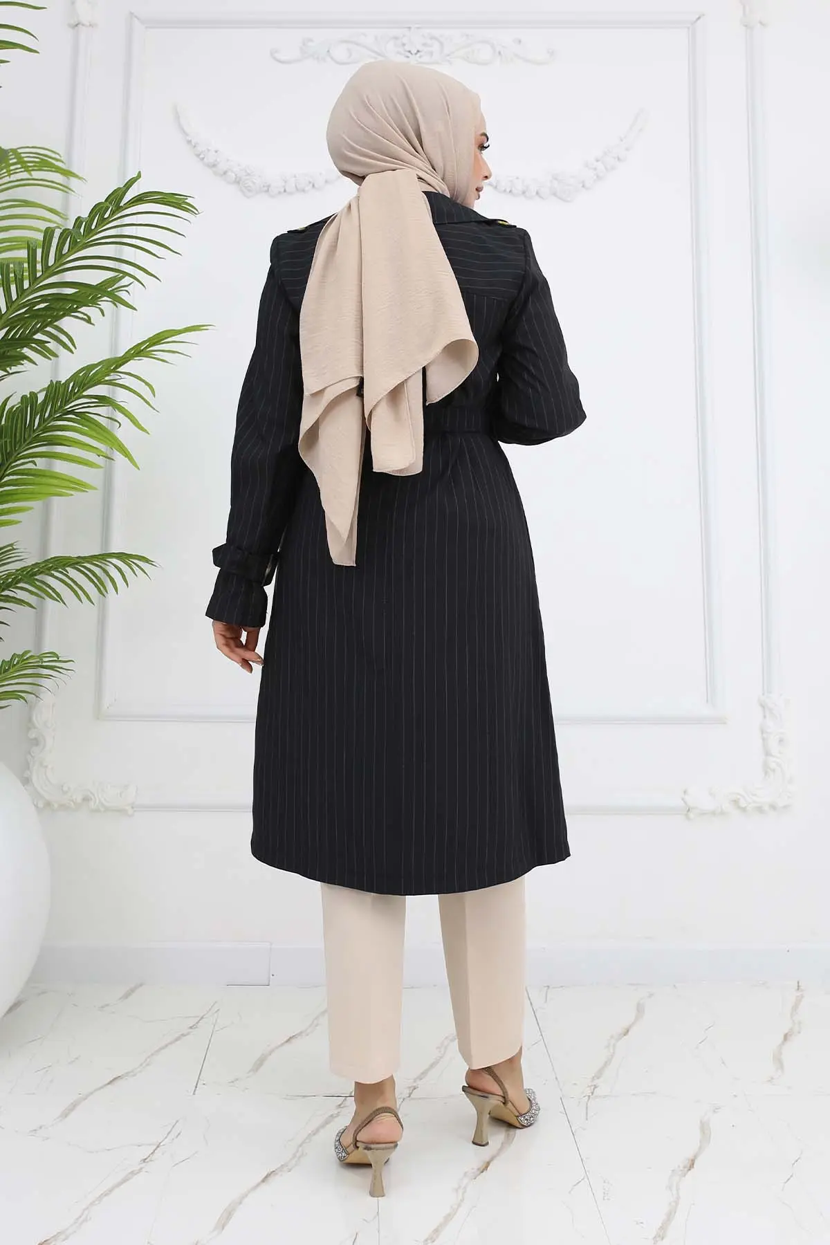 Striped Trench Coat With Waist And Arm Belt-detail