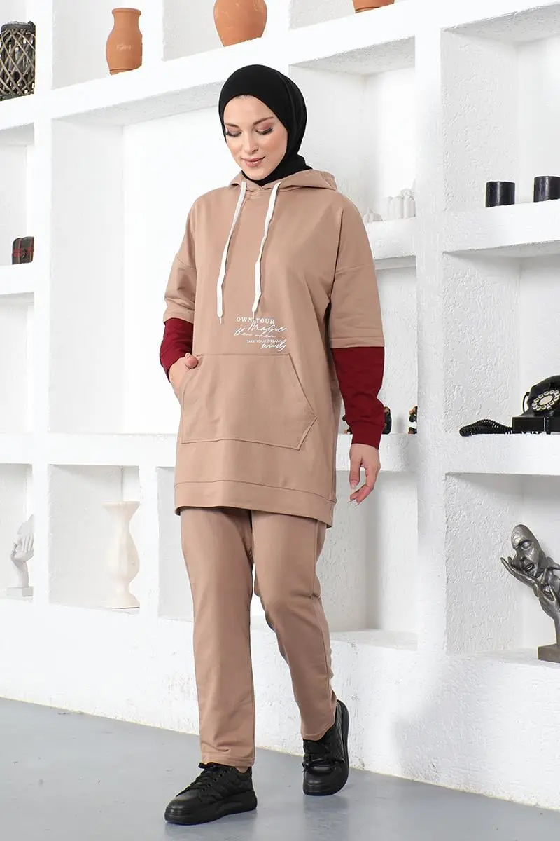 Text Printed Sports Suit-detail