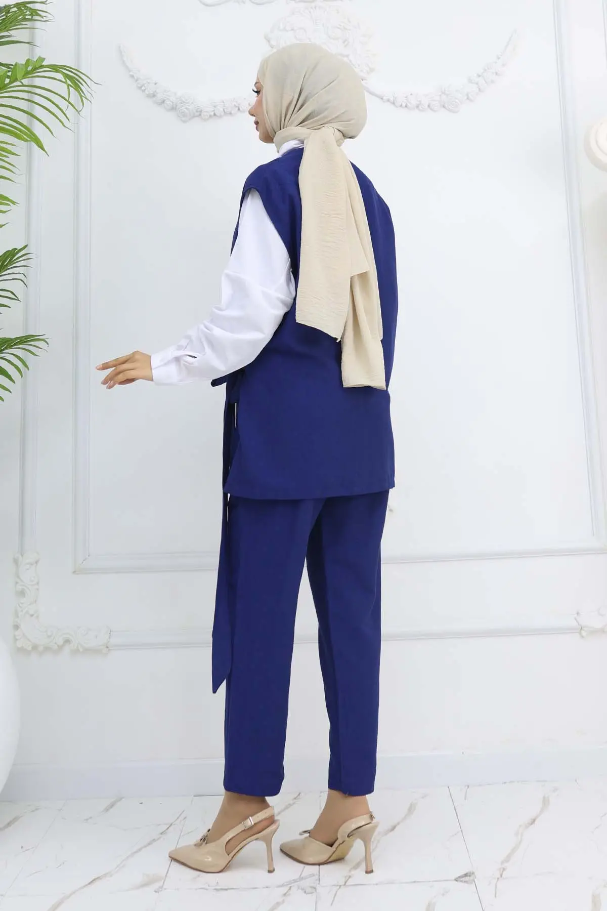 Tied Vest Trouser Set-detail