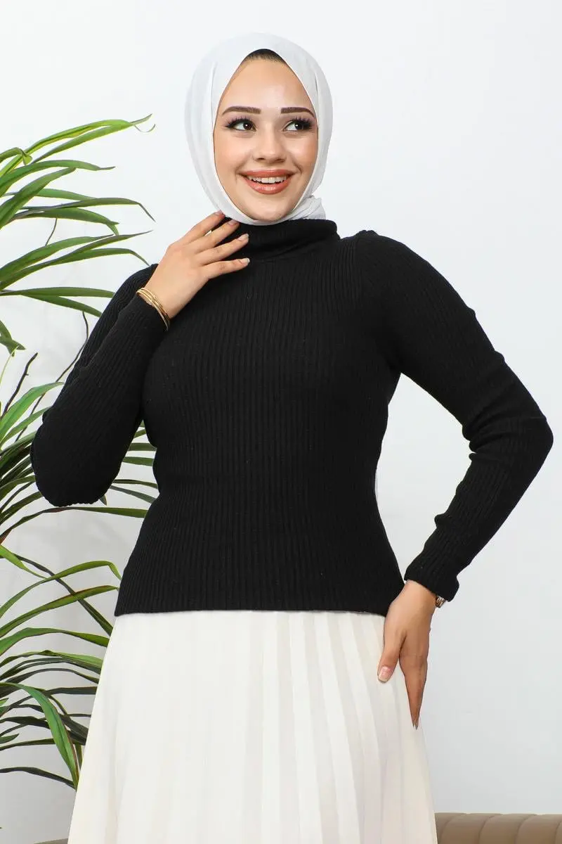 Turtleneck Sweater-detail