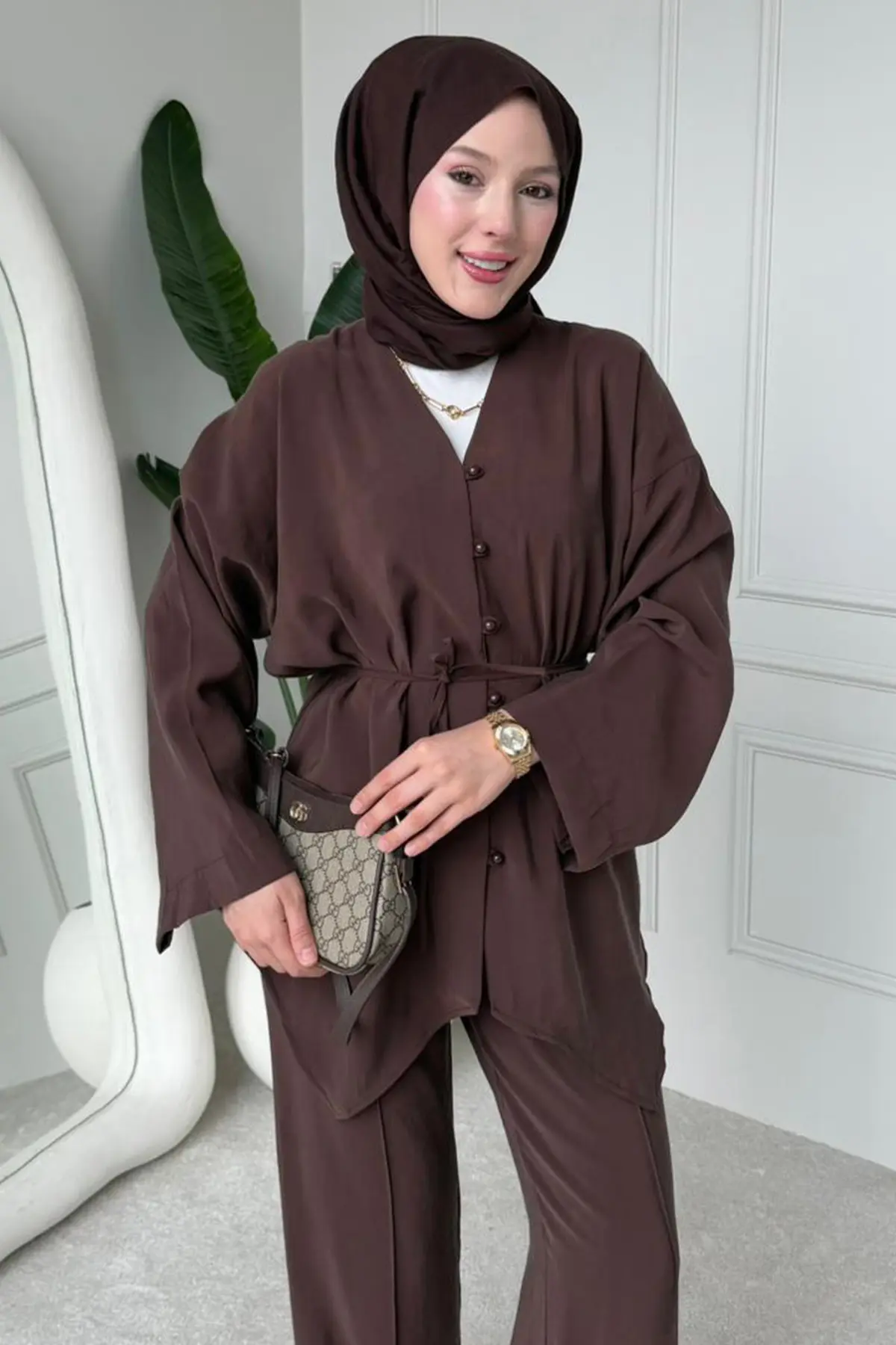 Two Asymmetric Team-detail