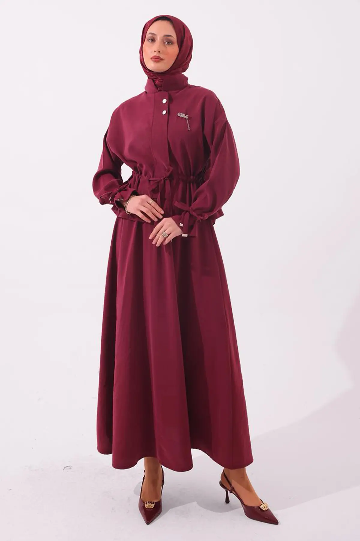 Two-piece Set With Brooch-detail