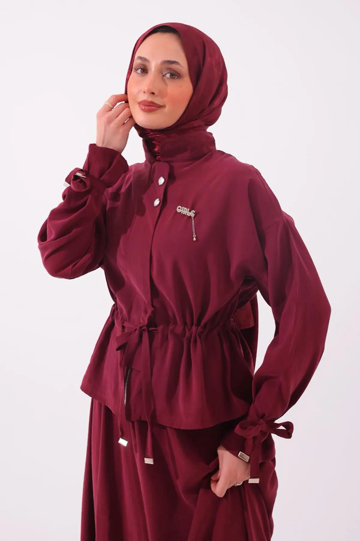 Two-piece Set With Brooch-detail