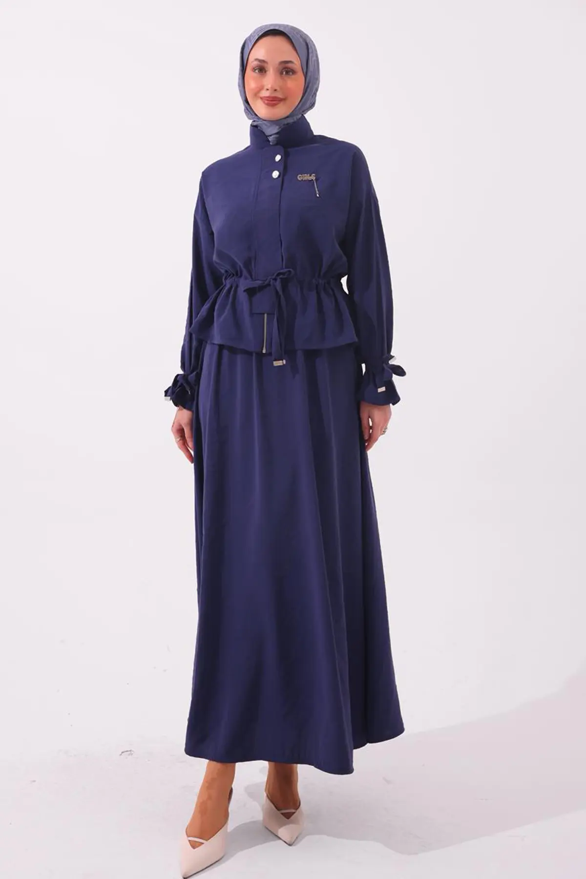 Two-piece Set With Brooch-detail