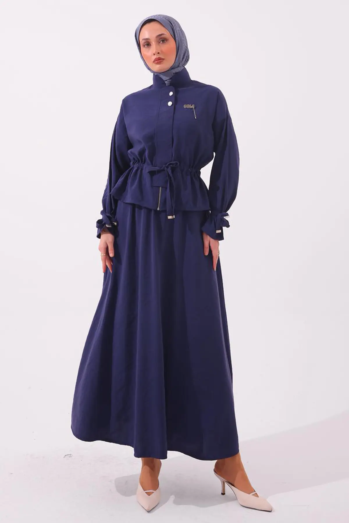 Two-piece Set With Brooch-detail