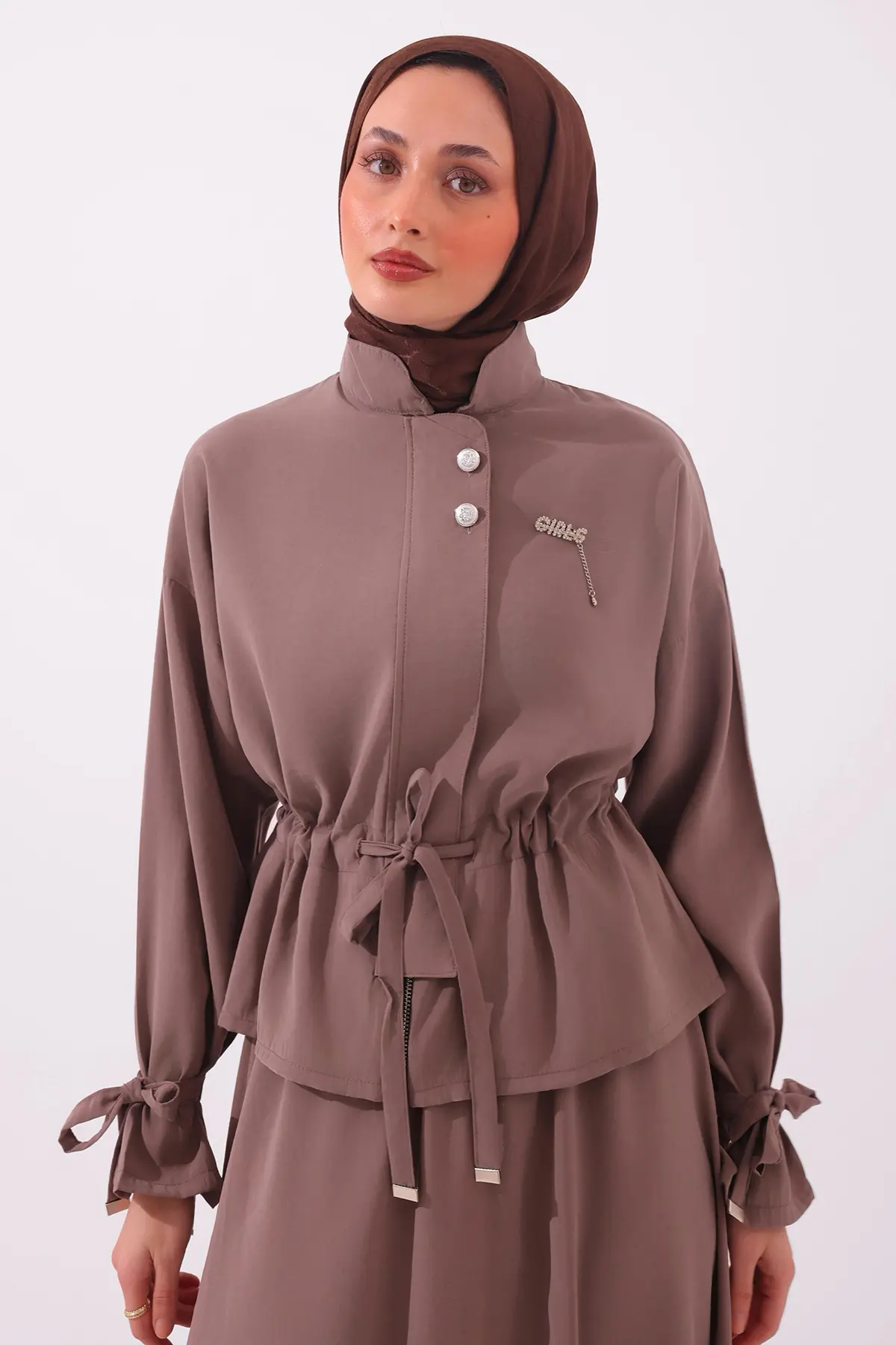 Two-piece Set With Brooch-detail