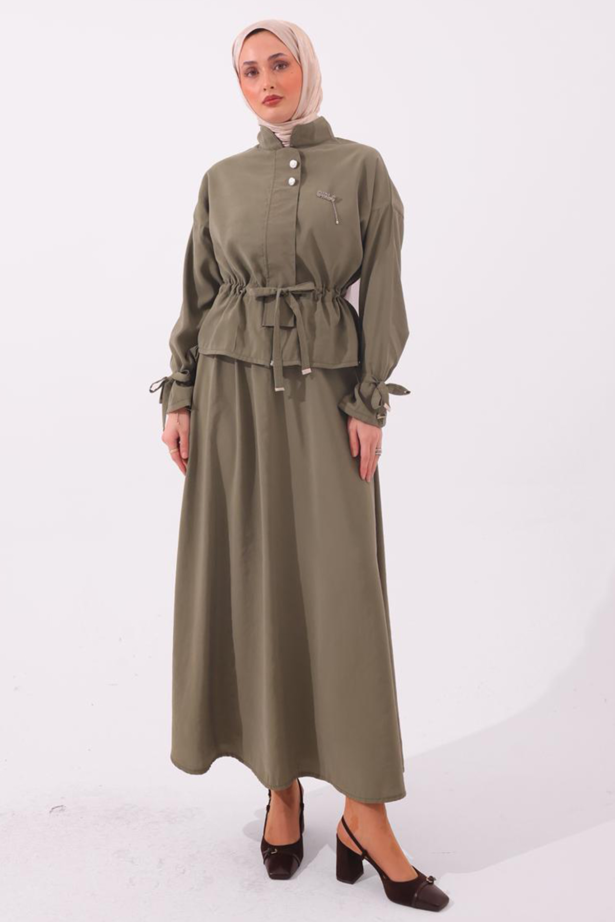 Two-piece Set With Brooch