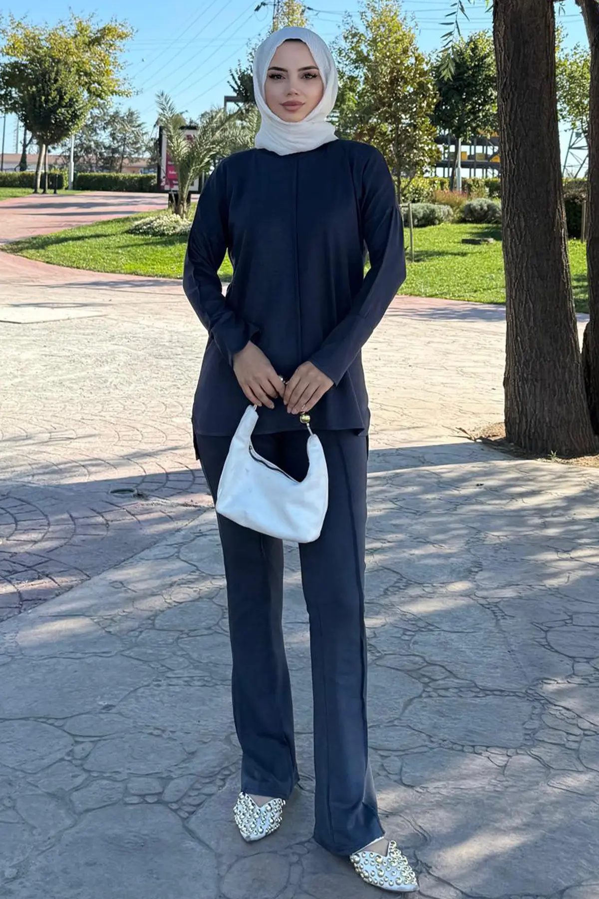 Two-piece Set With Stitching Detail-detail