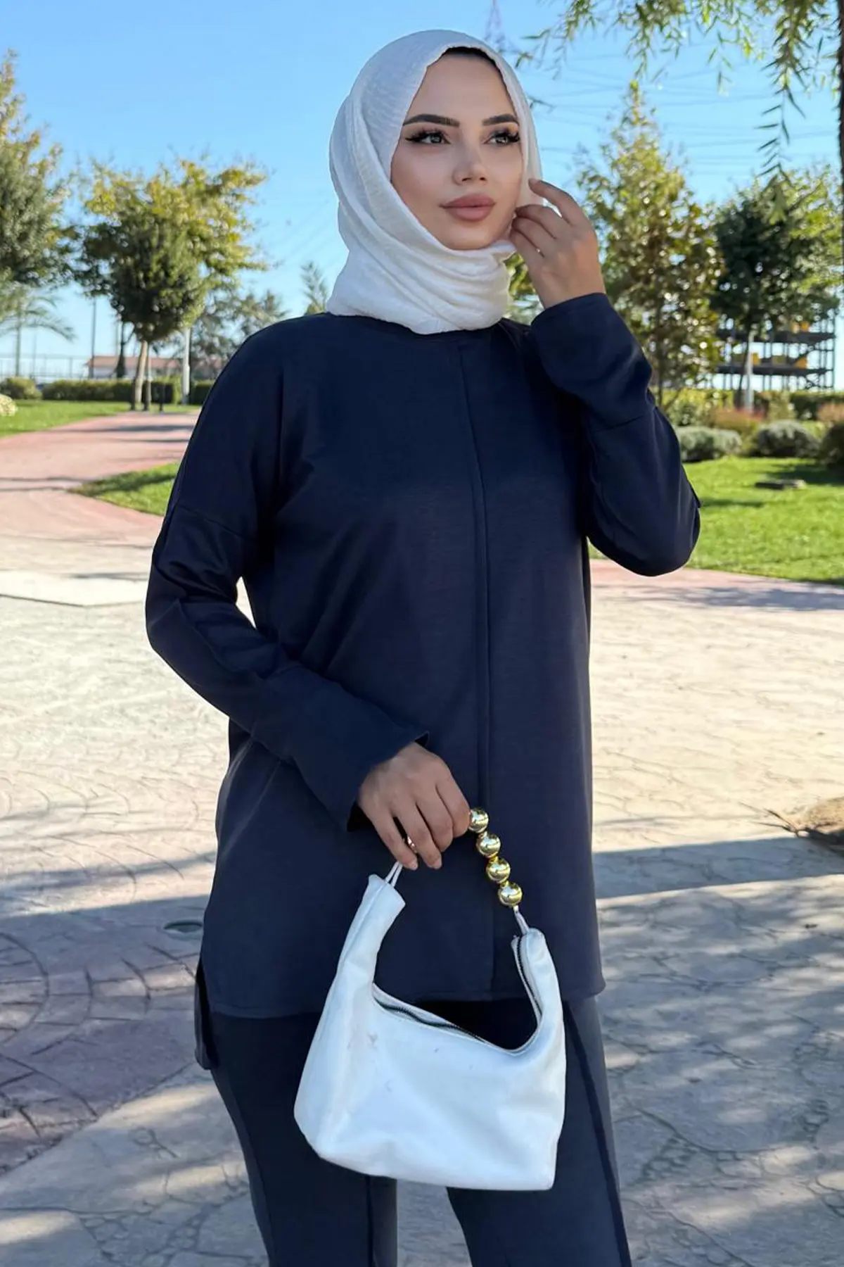 Two-piece Set With Stitching Detail-detail