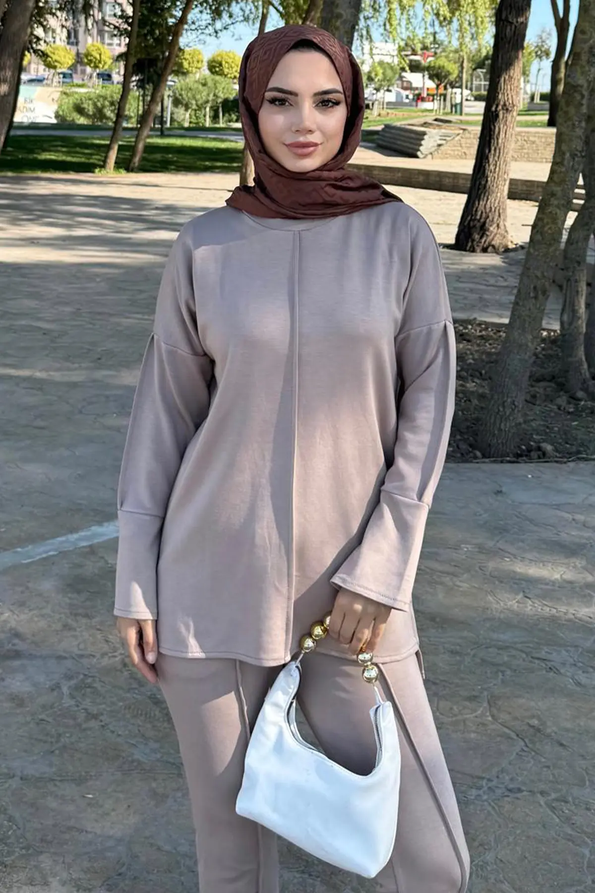 Two-piece Set With Stitching Detail-detail