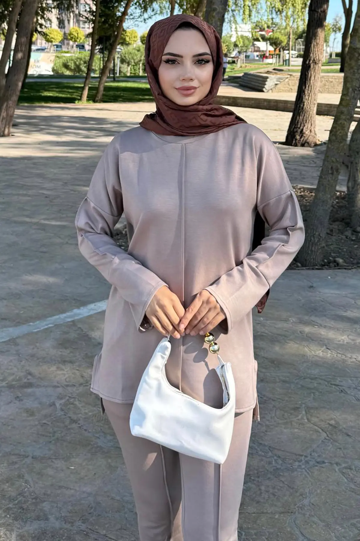 Two-piece Set With Stitching Detail-detail