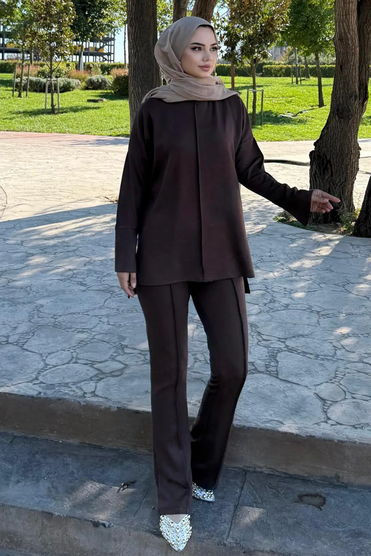 Two-piece Set With Stitching Detail-detail