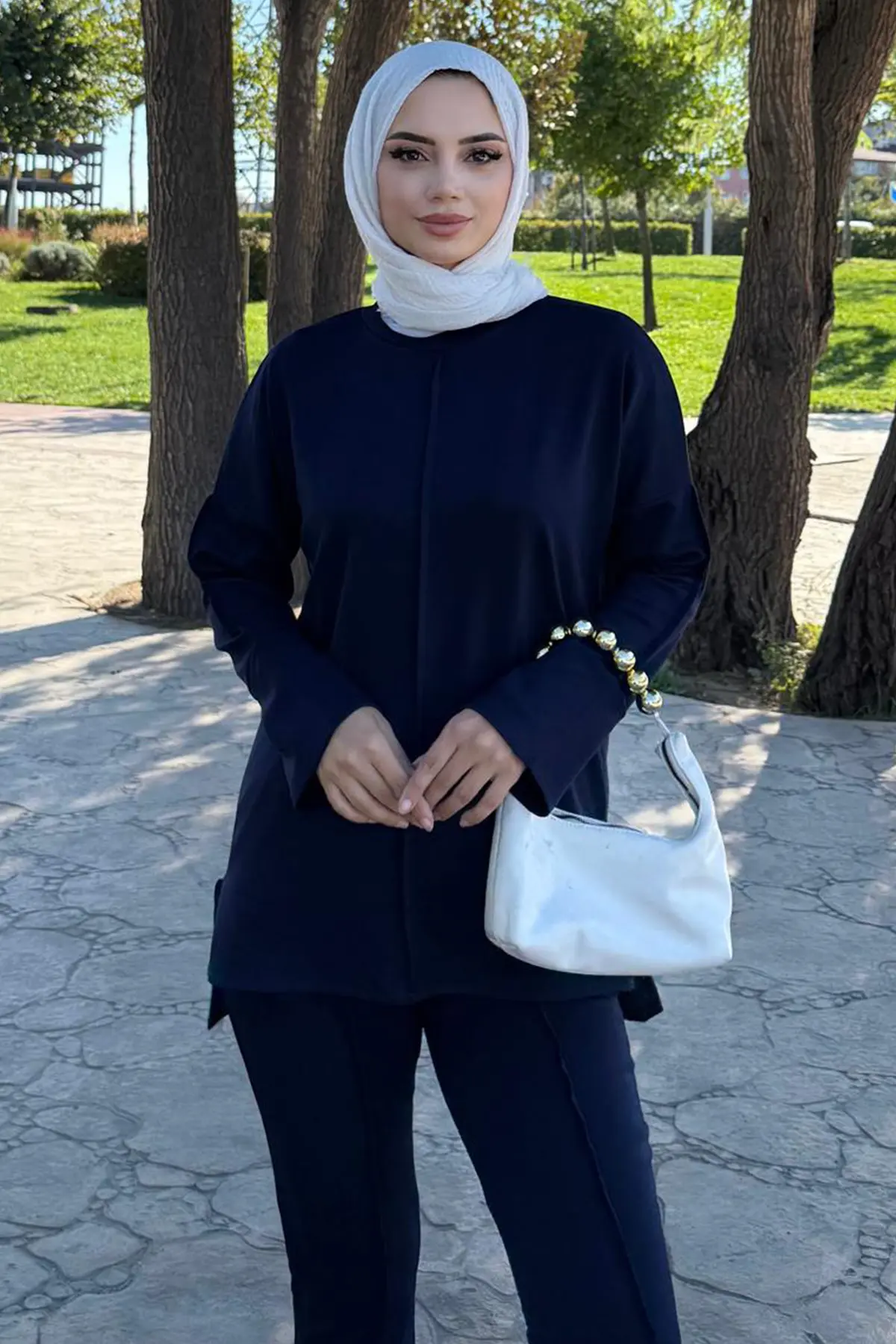 Two-piece Set With Stitching Detail-detail