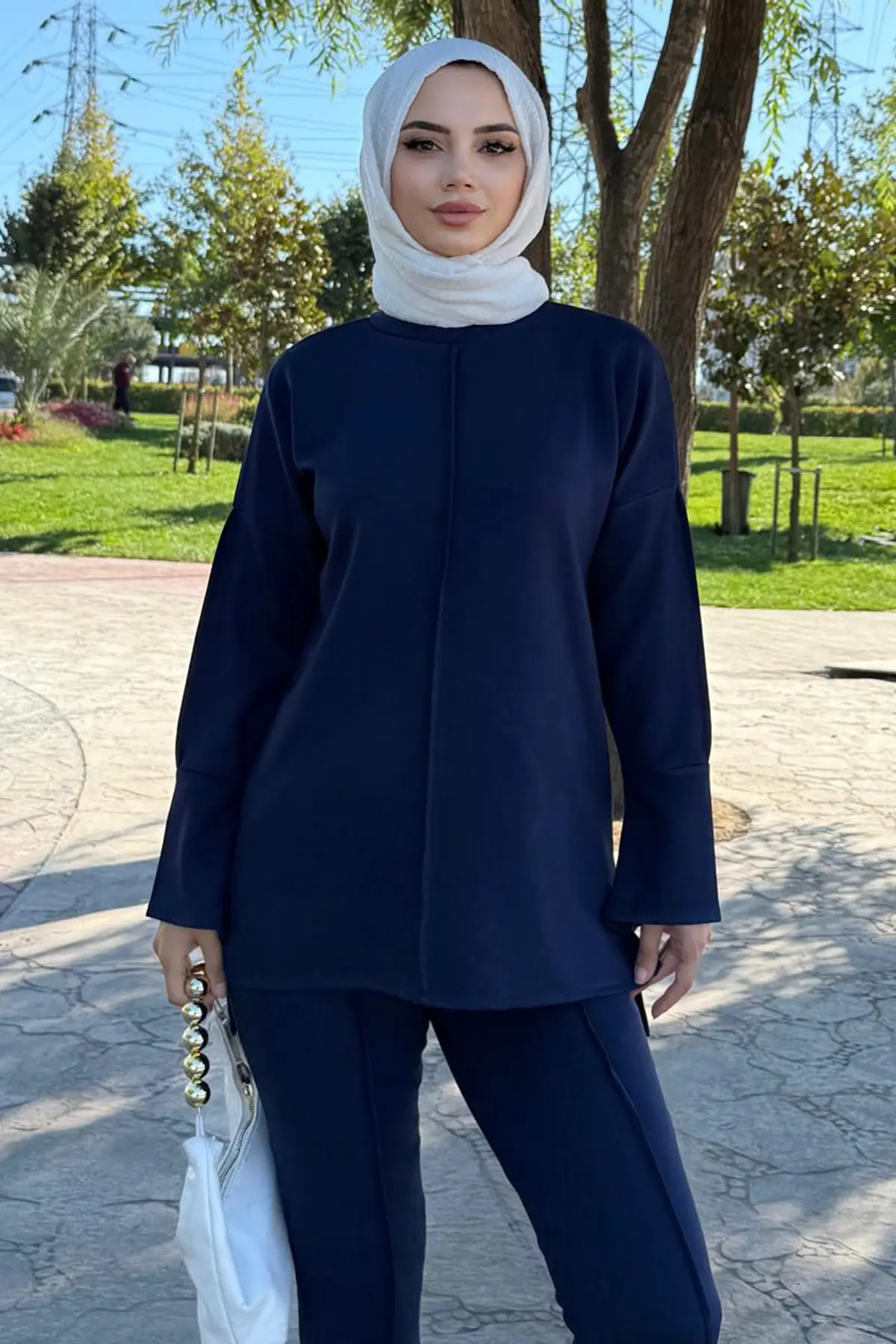 Two-piece Set With Stitching Detail-detail