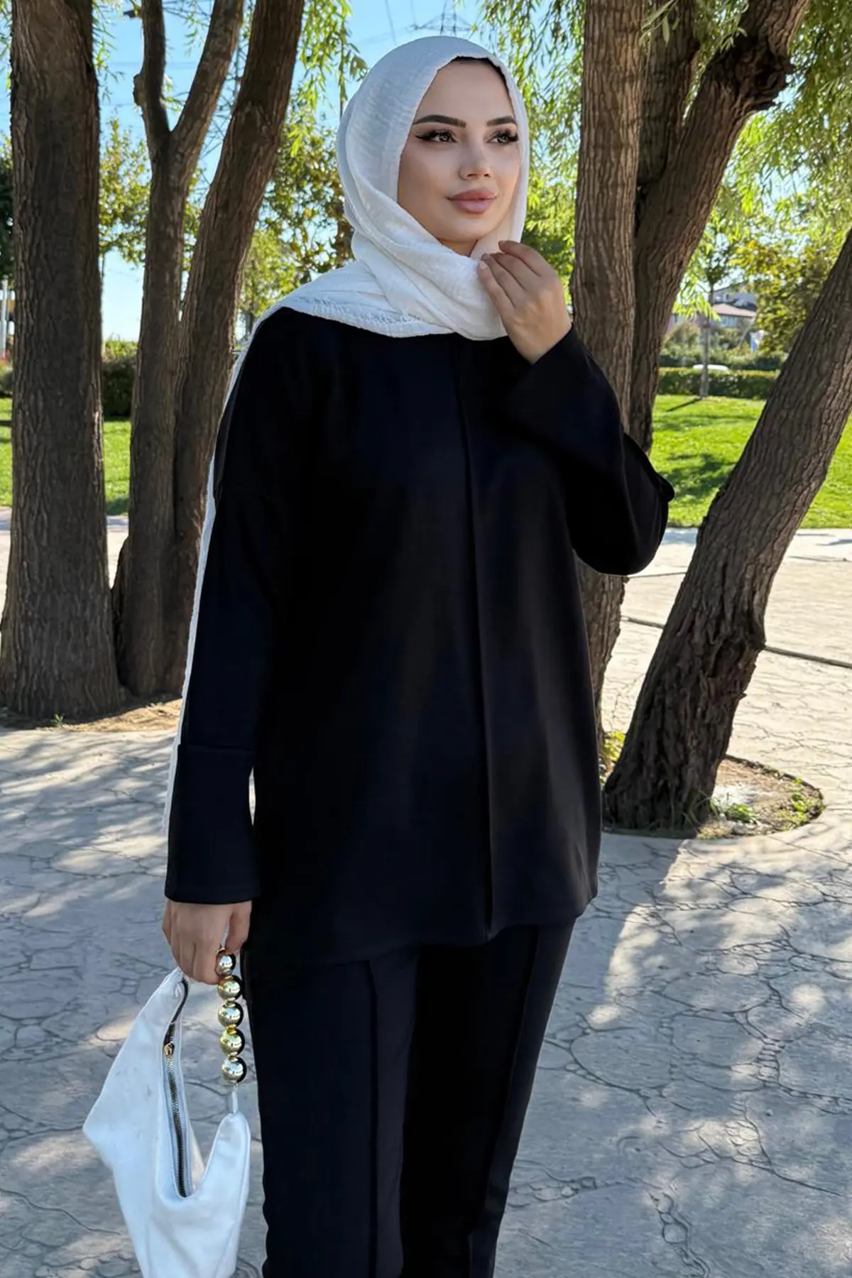 Two-piece Set With Stitching Detail-detail