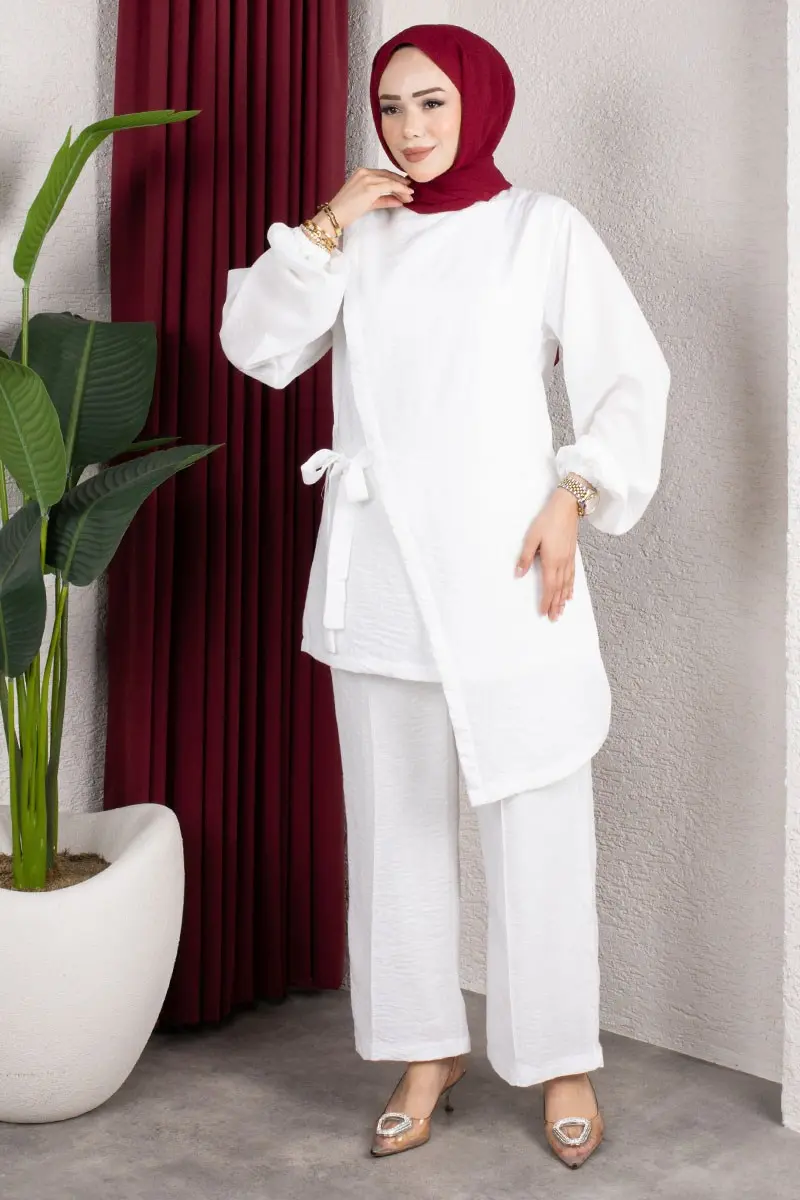 Two-piece Set With Waist Tie-detail