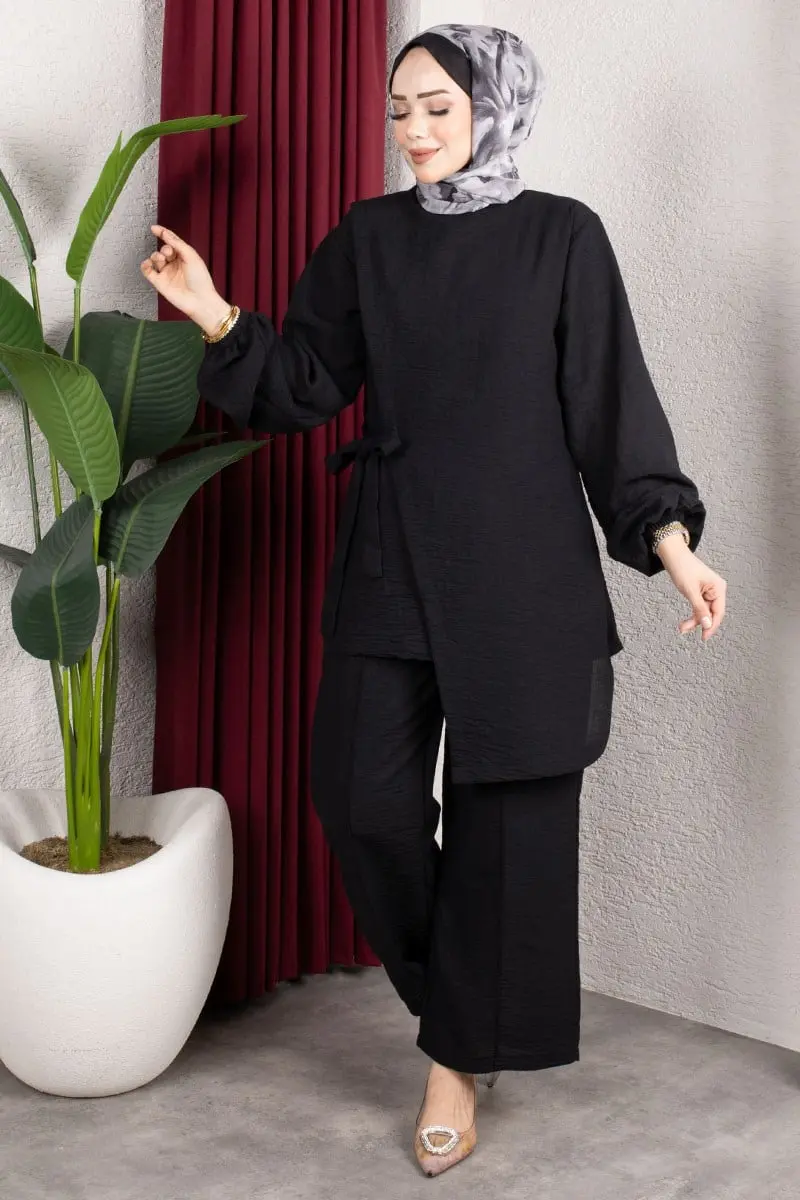 Two-piece Set With Waist Tie-detail