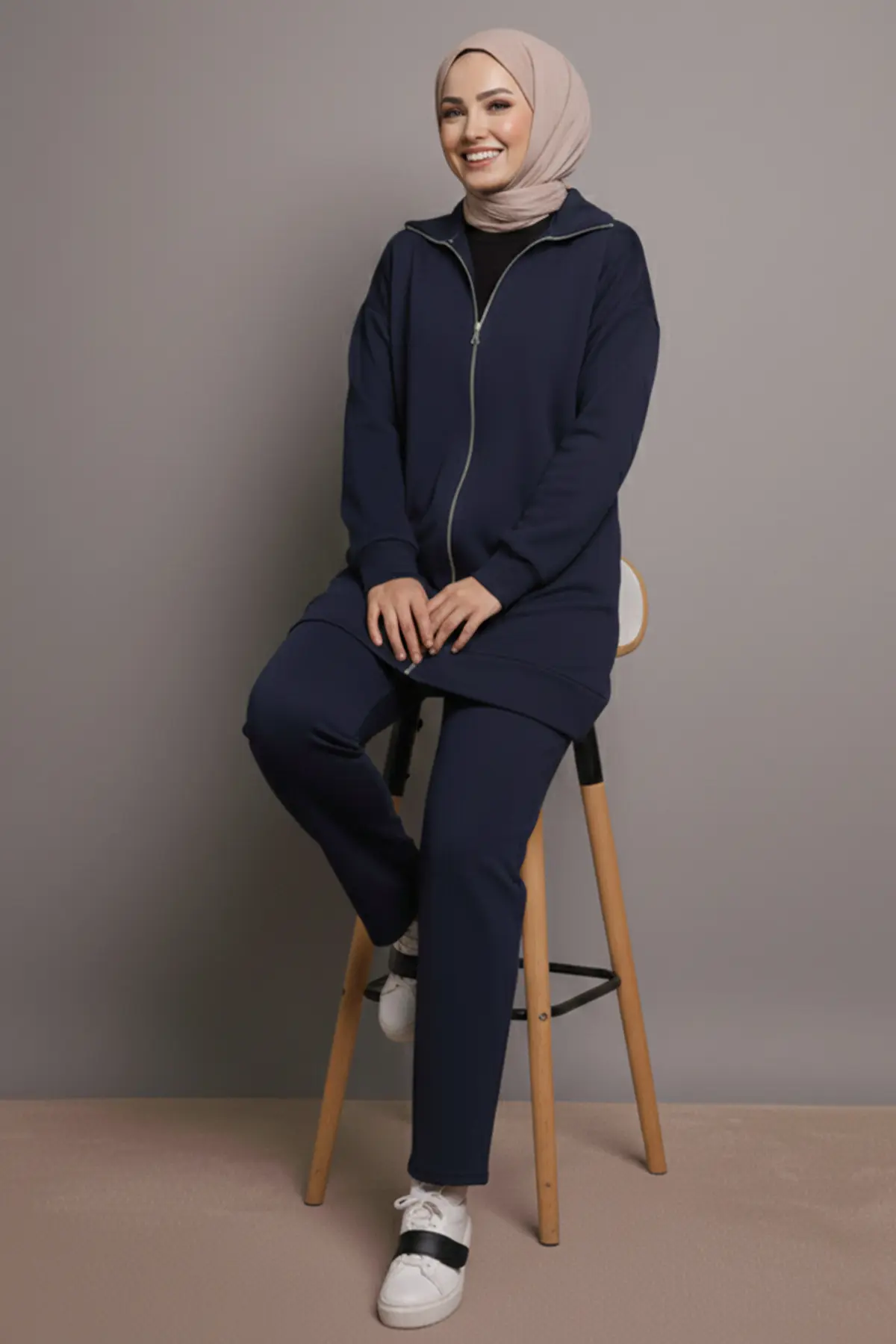 Two-piece Zip-up Set-detail