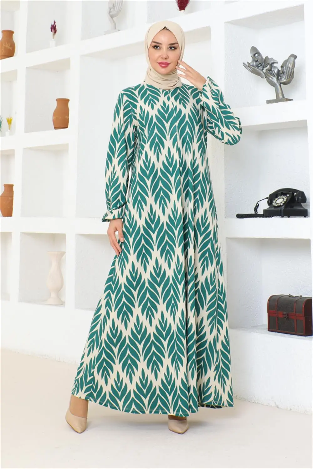 Vera A Pleated Patterned Dress-detail