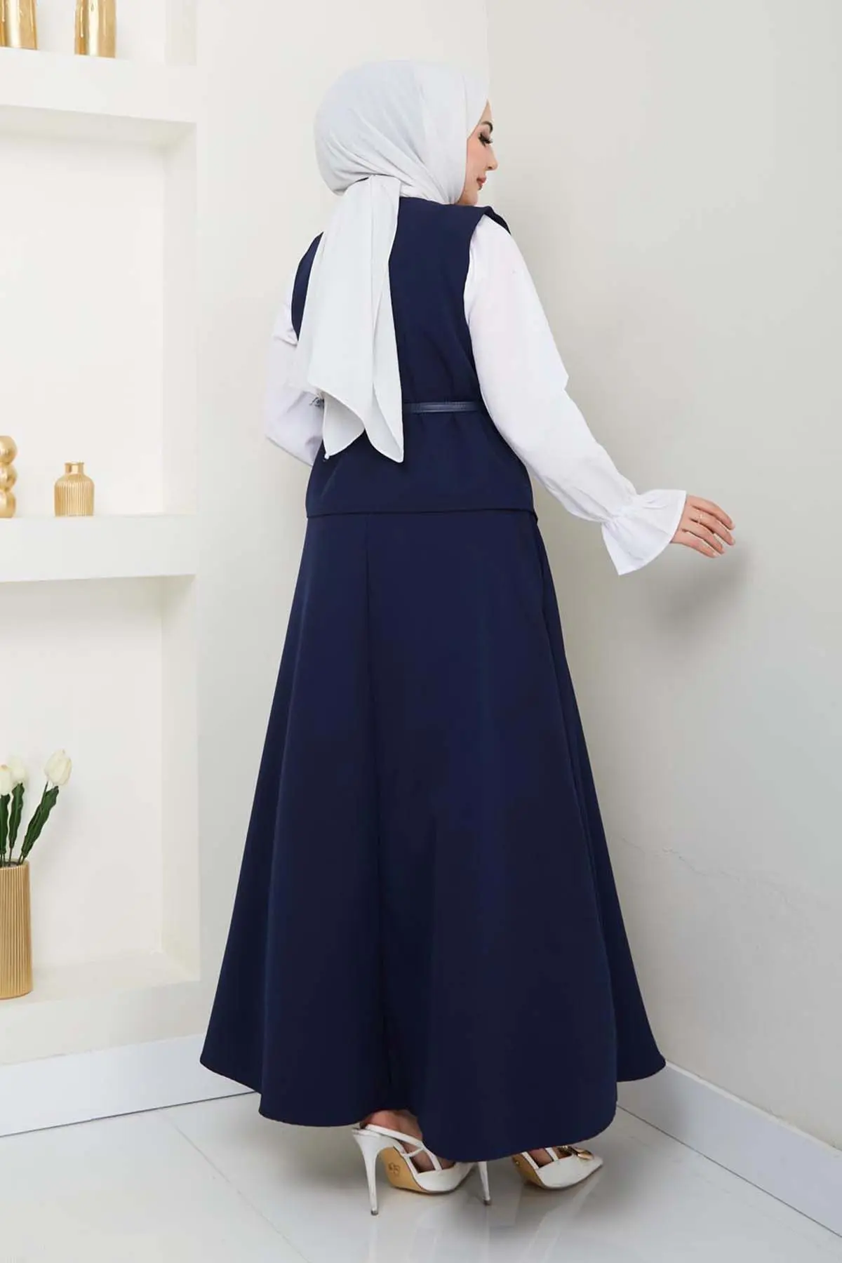 Vest Skirt Suit-detail