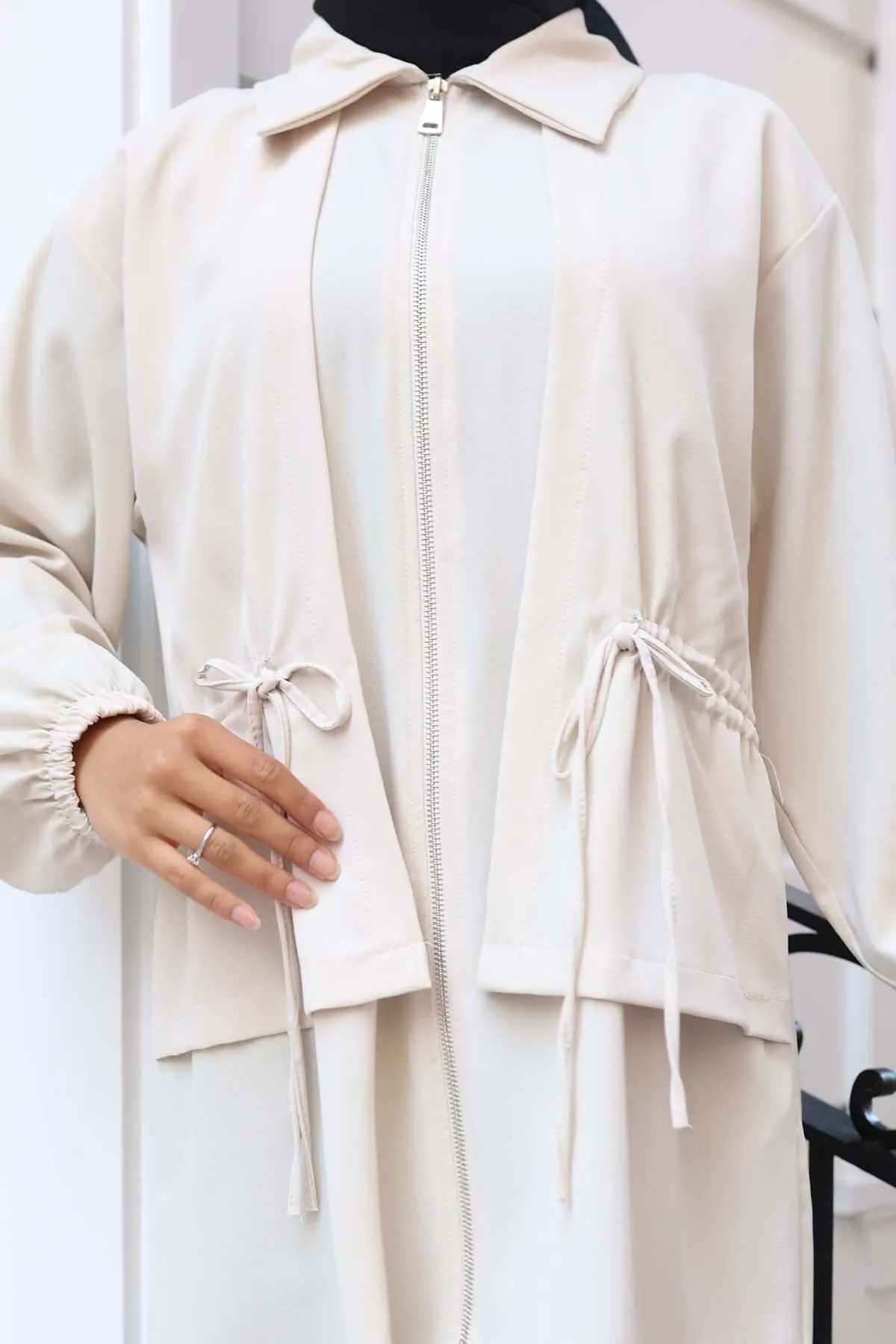 Waist Drawstring Zippered Short Coat-detail