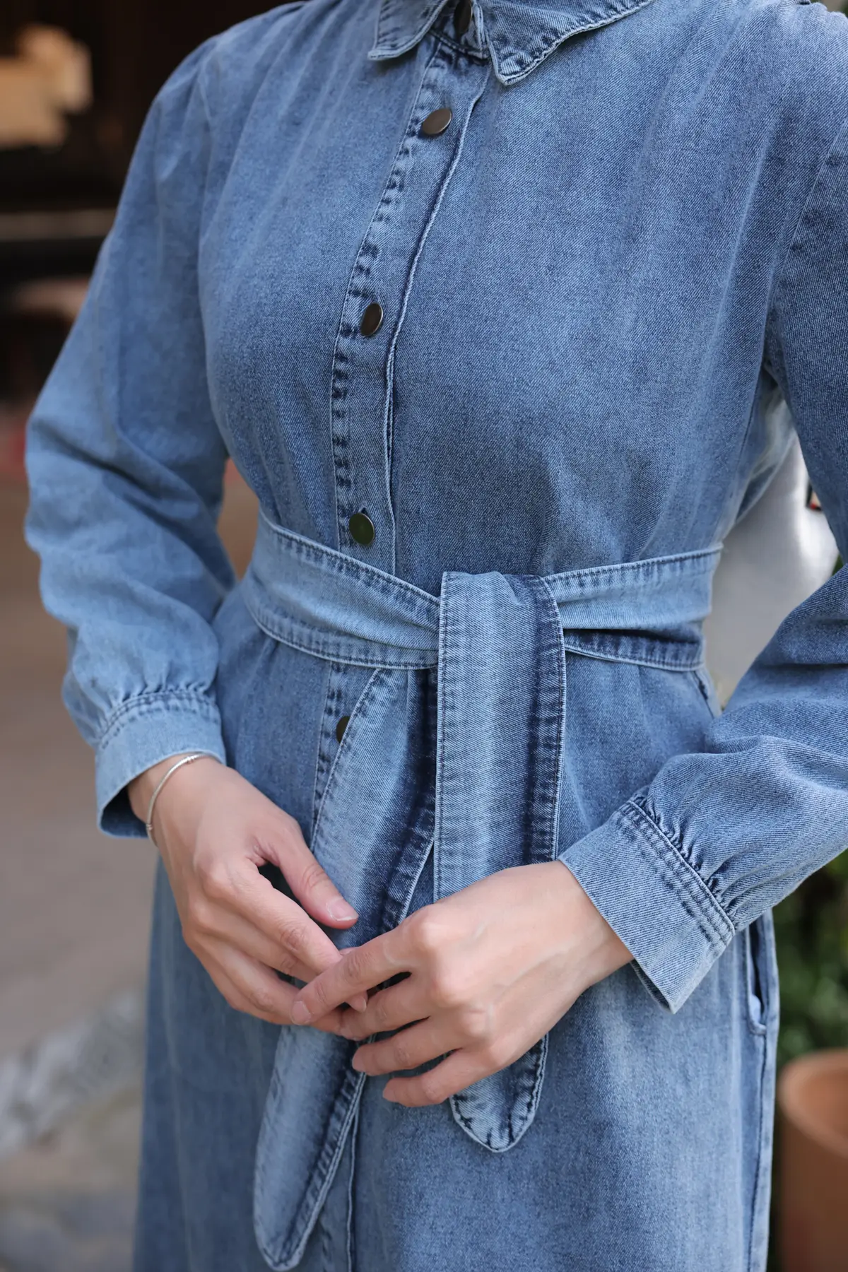 Women's Buttoned Hijab Denim Cap-detail