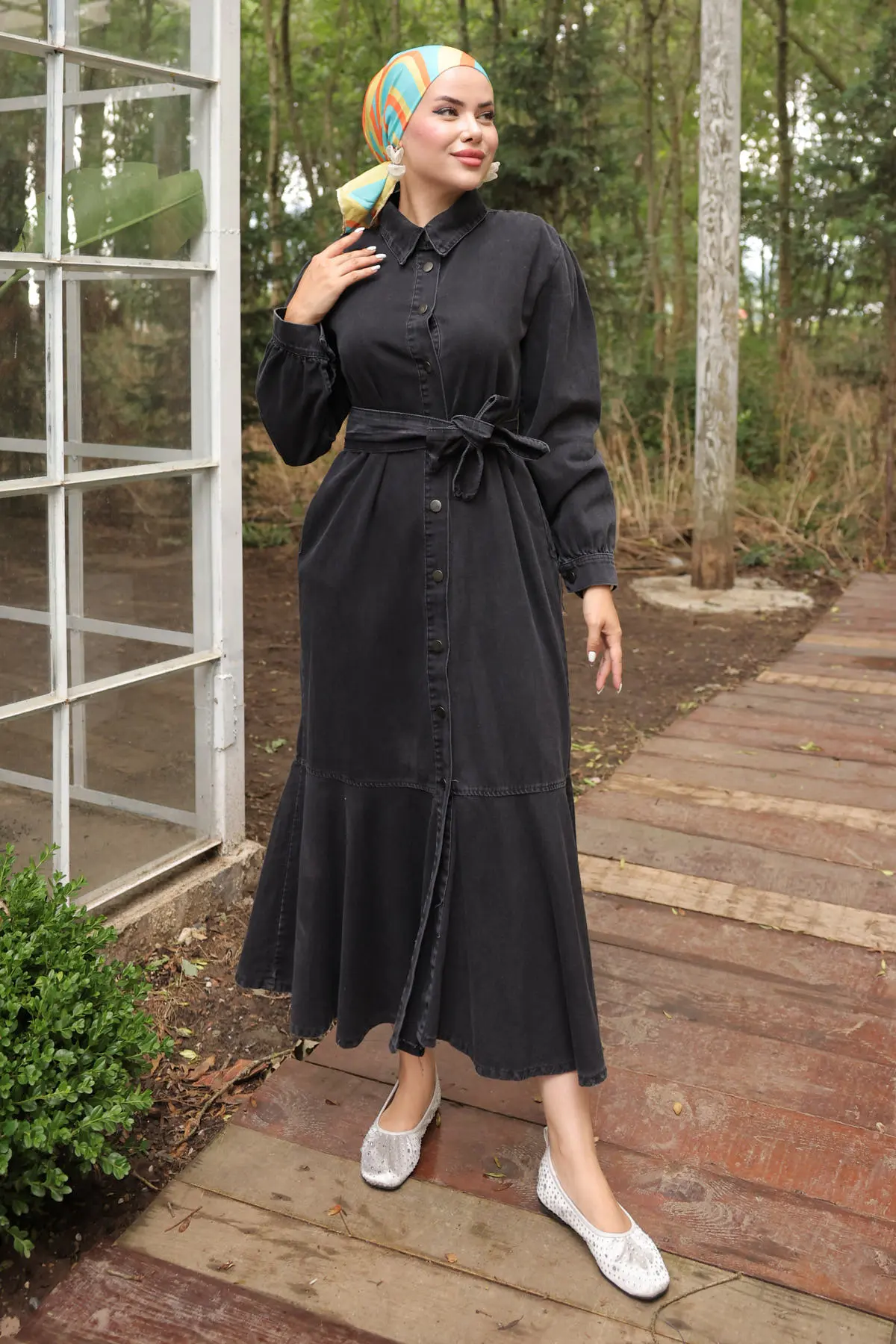 Women's Buttoned Hijab Denim Dress-detail