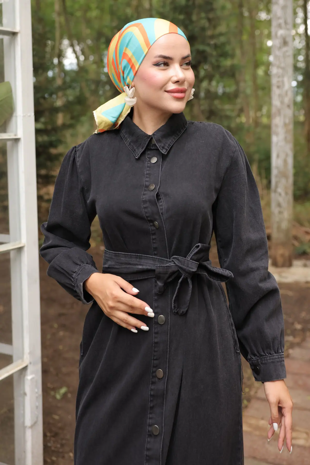 Women's Buttoned Hijab Denim Dress-detail