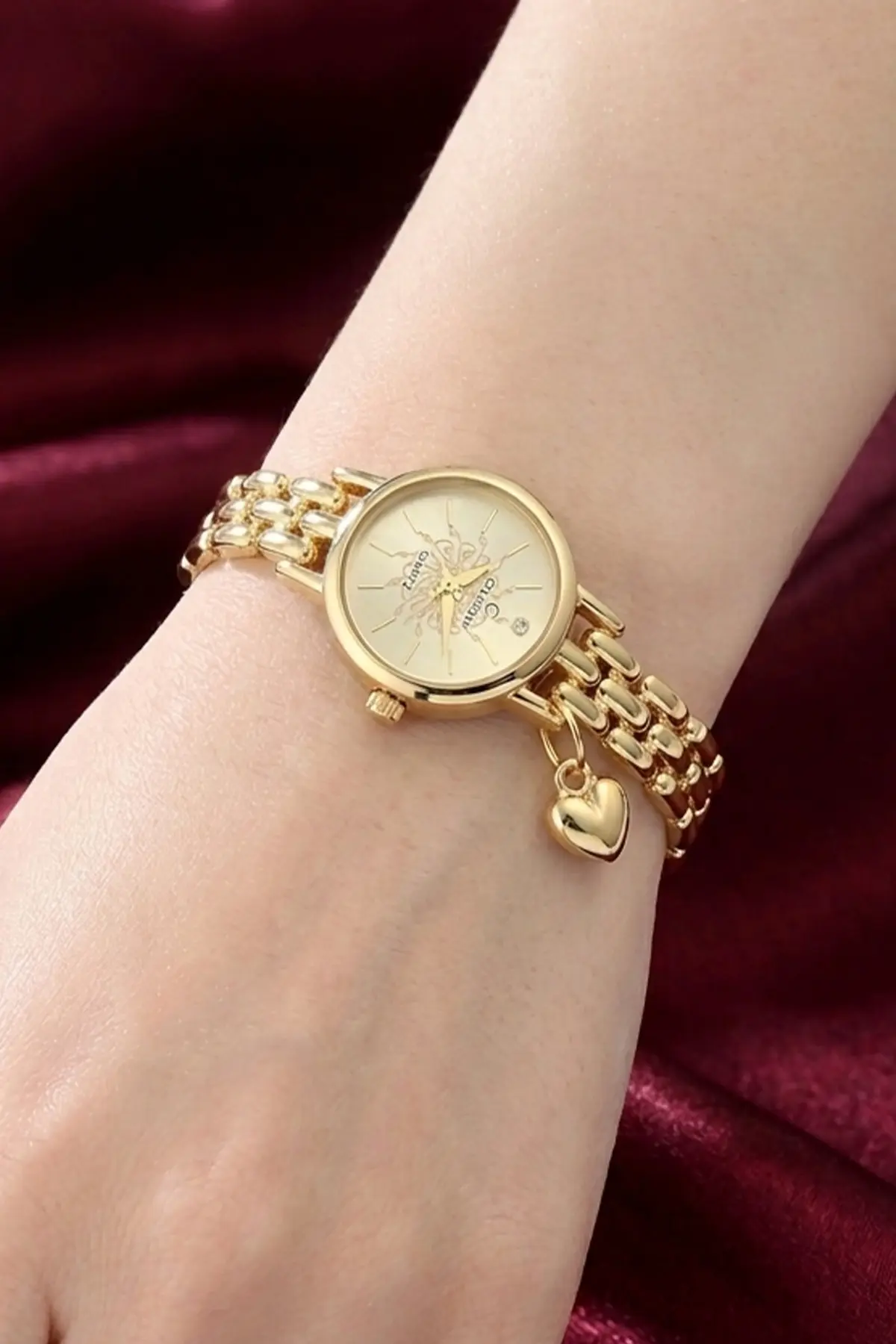 Women's Gold Watch-detail