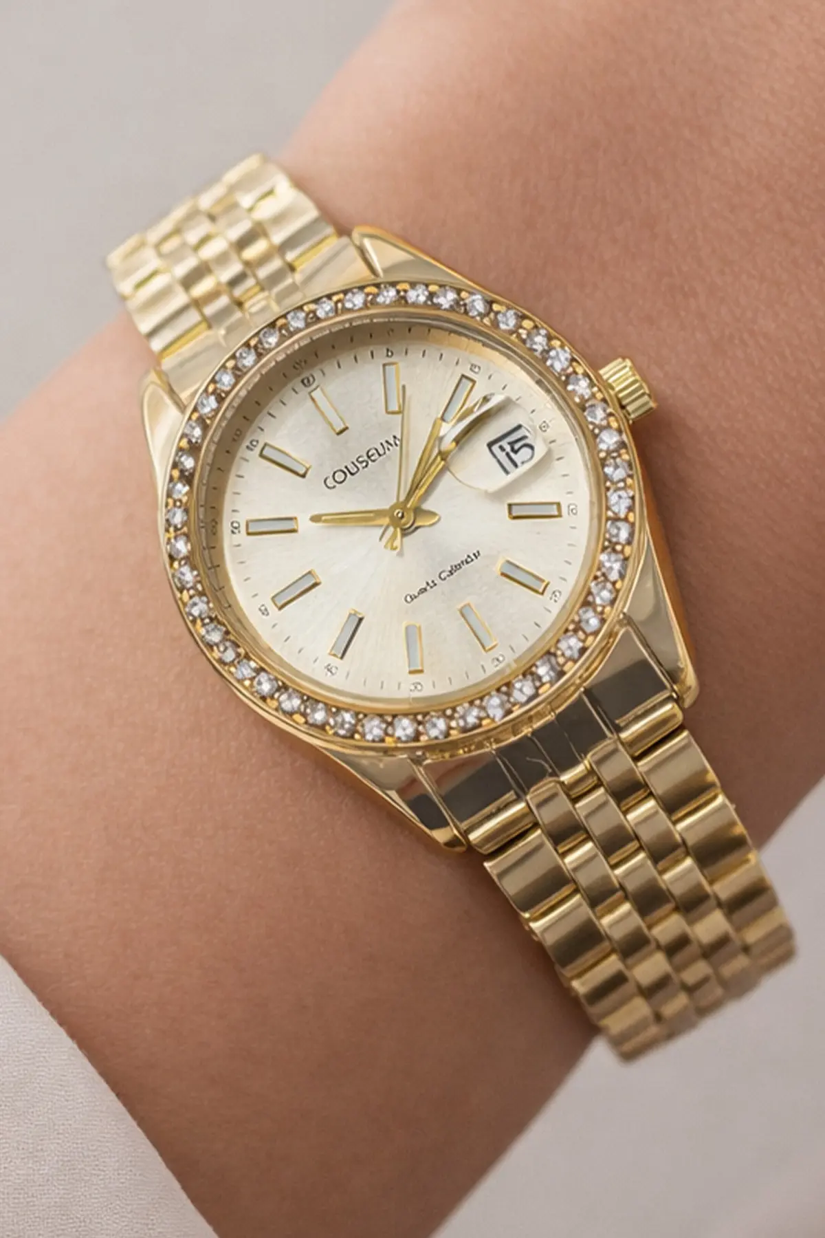 Women's Gold Watch-detail