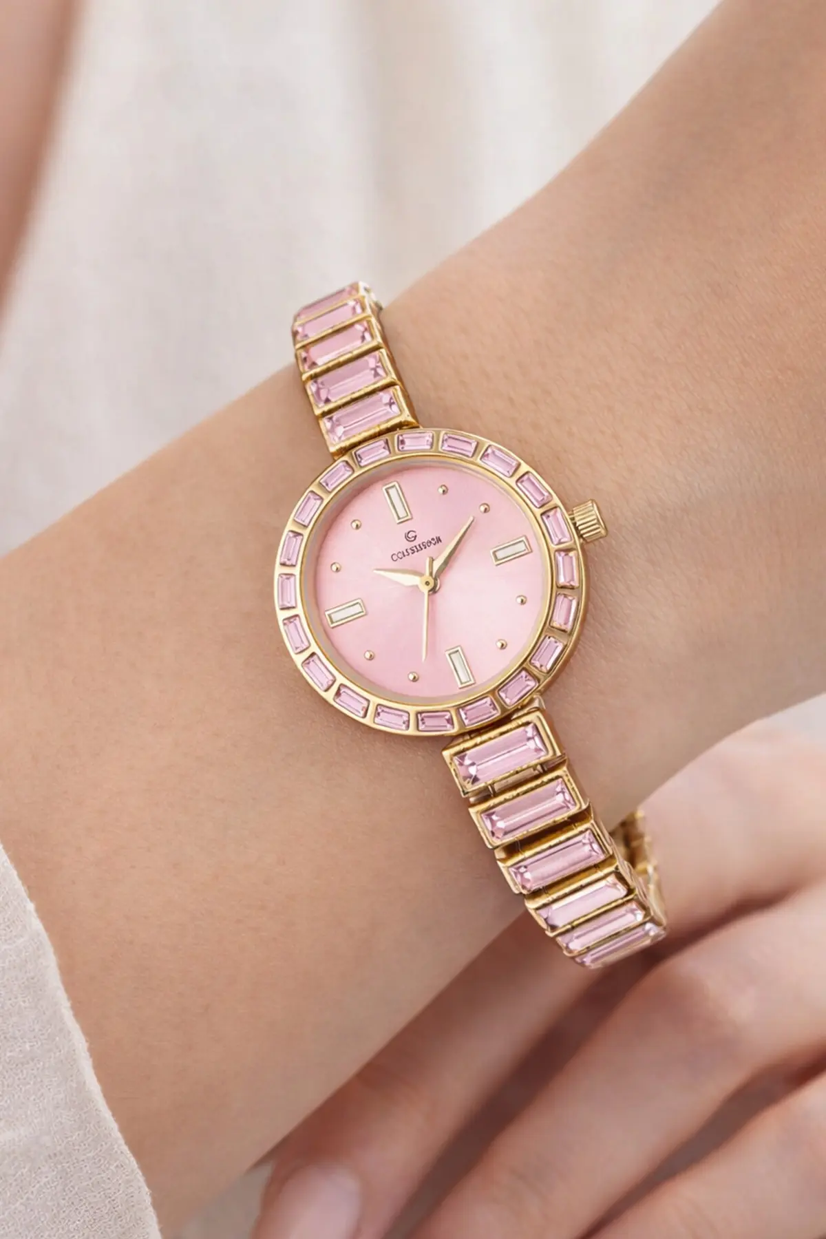 Women's Pink Watch-detail